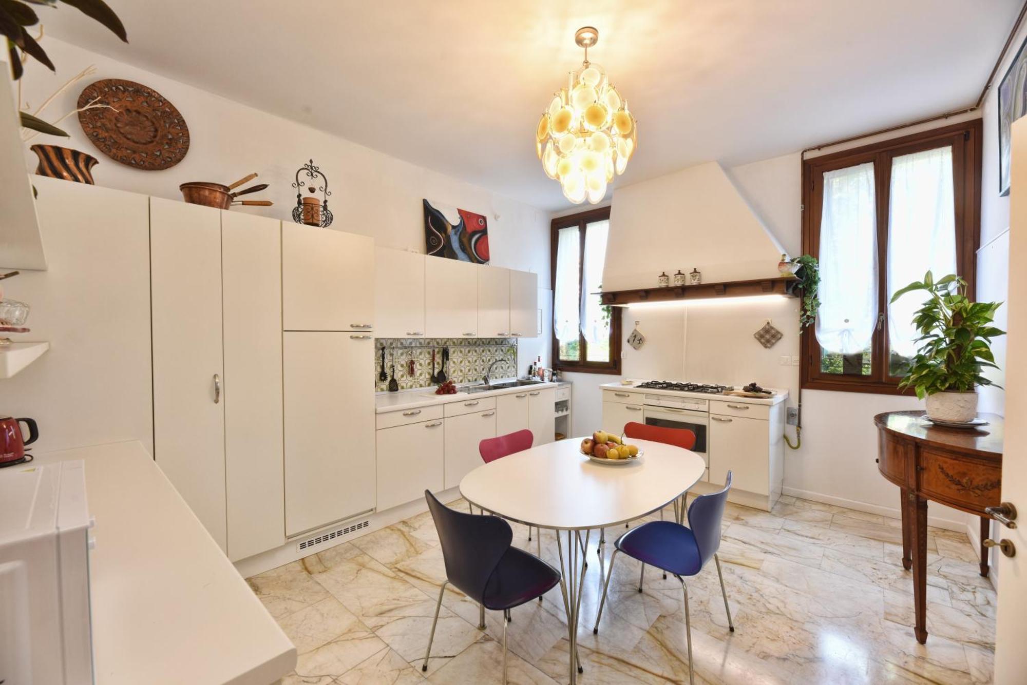 Appartement Soderini Splendor: First Floor Palazzo Charm At Castello Square