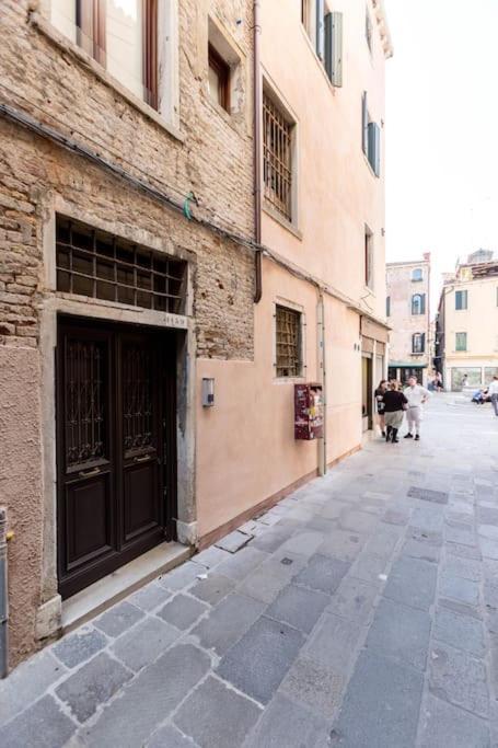 Aponalview 027042-loc-12481 Venise
