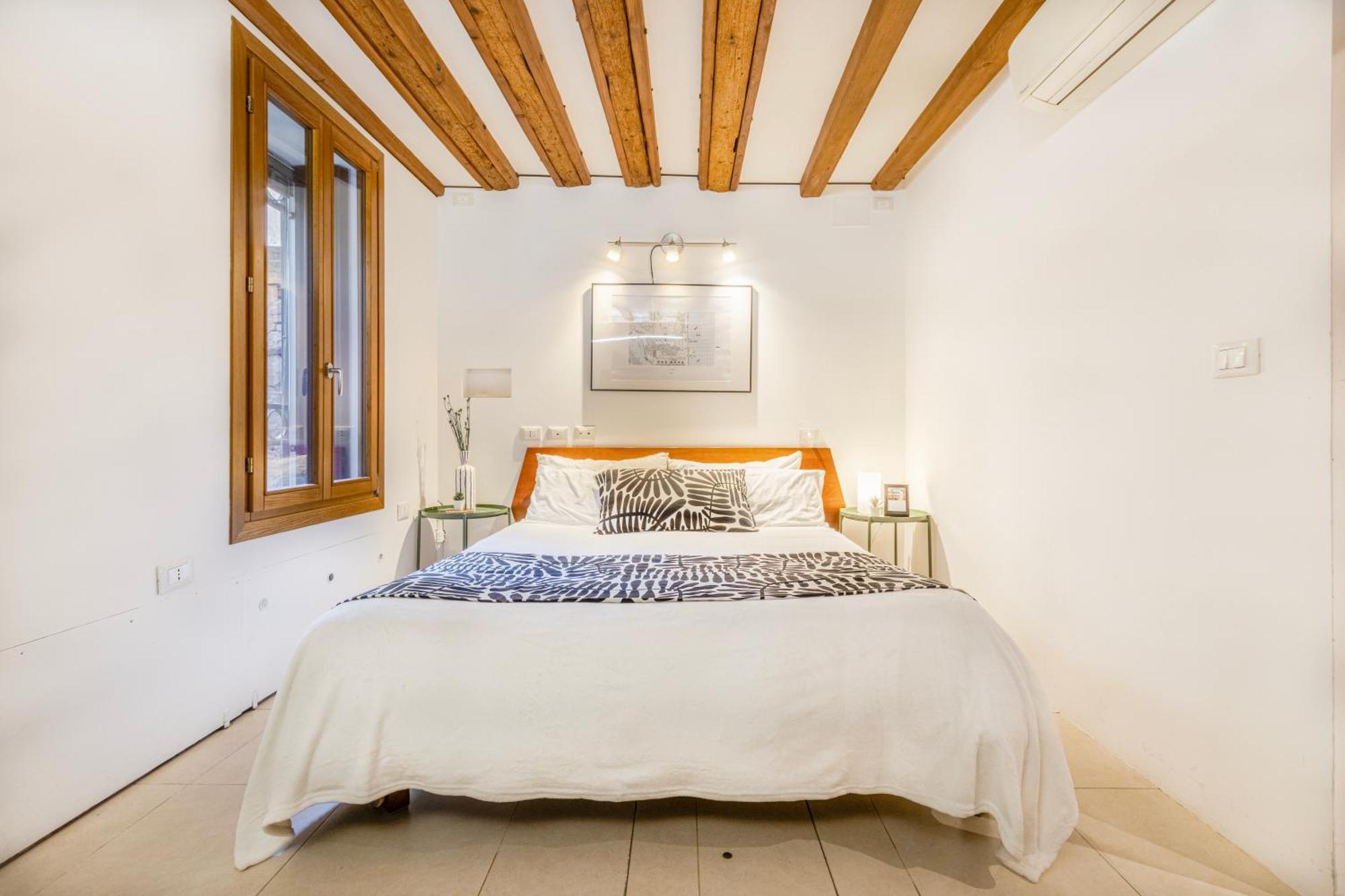 Accessible Groundfloor Near Station - Ca Rezzonico Appartement