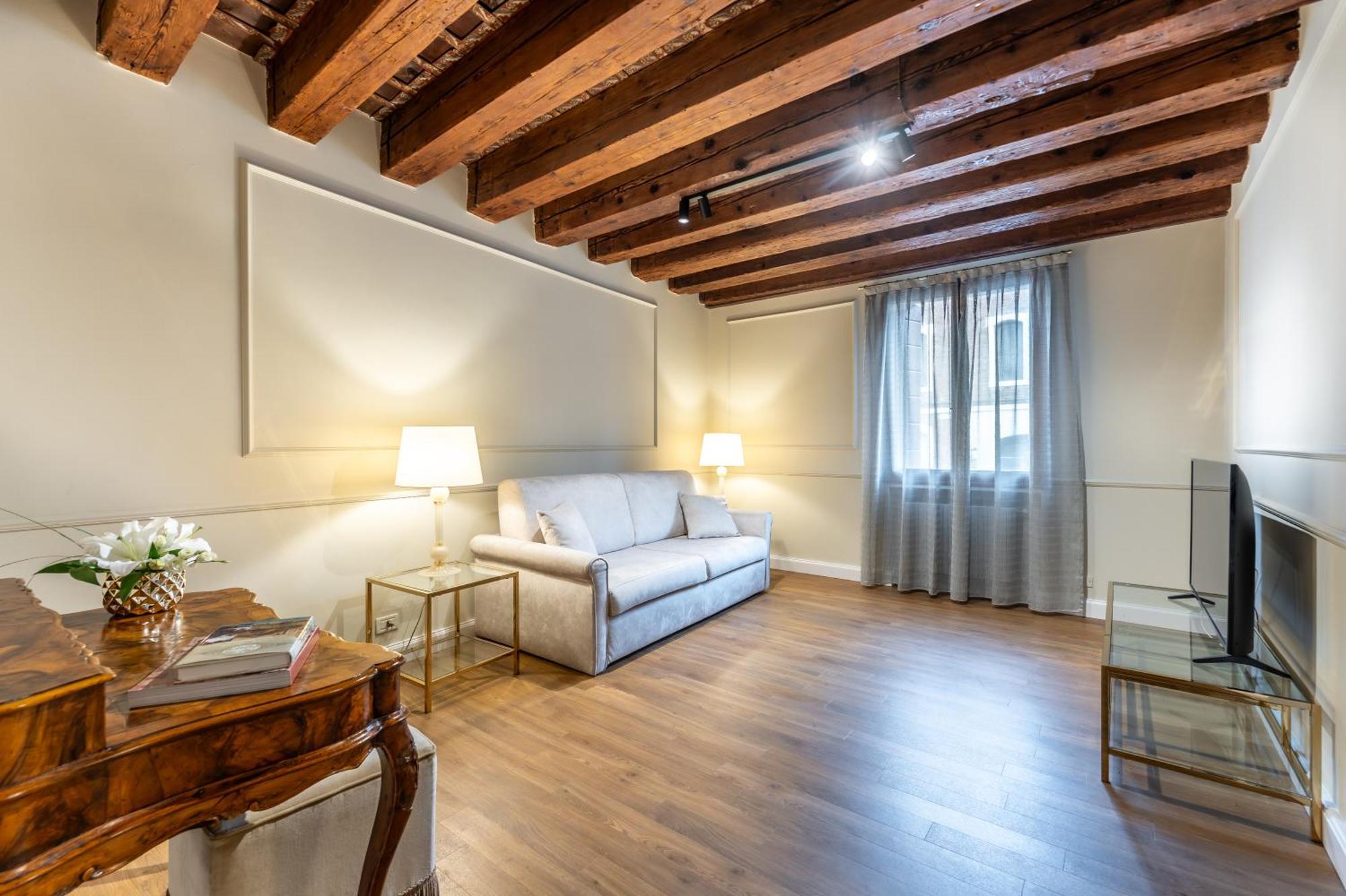 San Vio Palace Luxury Apartment *