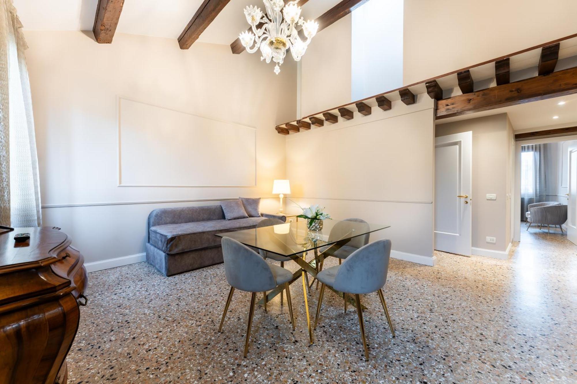 Apartment San Vio Palace Luxury