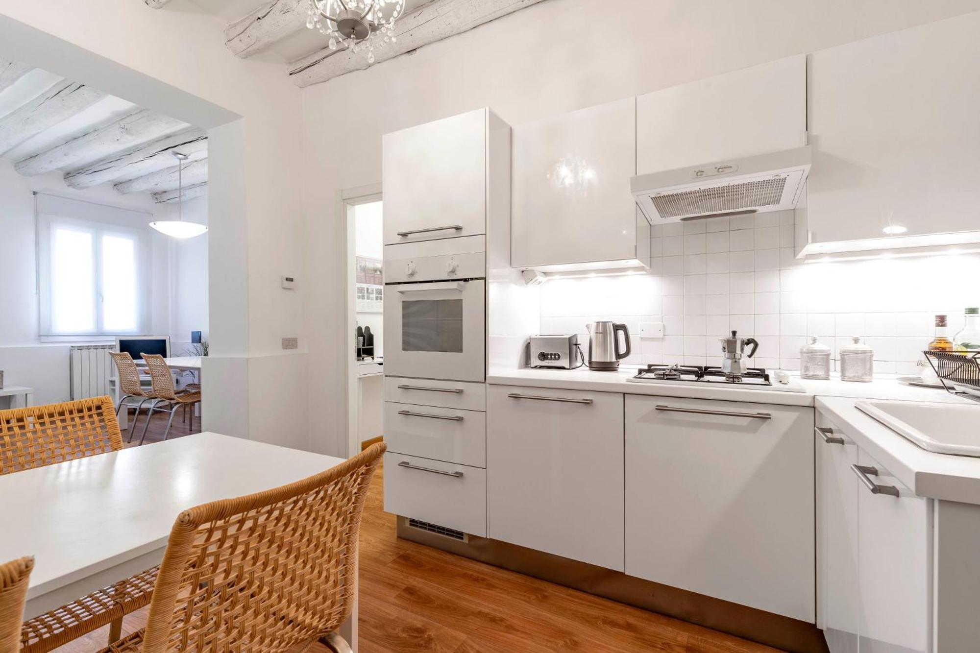 Apartment True *