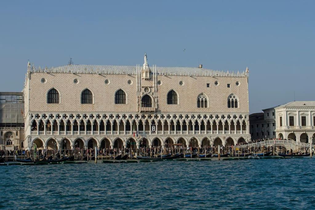 Ca' De Mezo Near San Marco Apartment