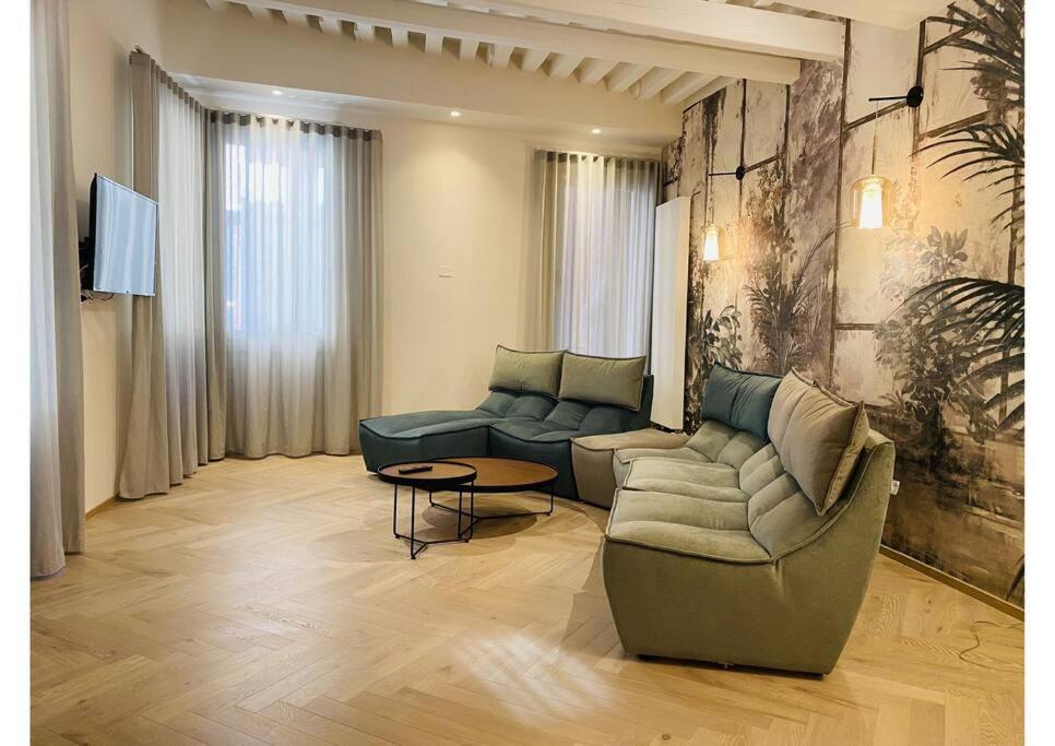 Sweet Time Venice, Luxury San Marco Frezzaria Apt!