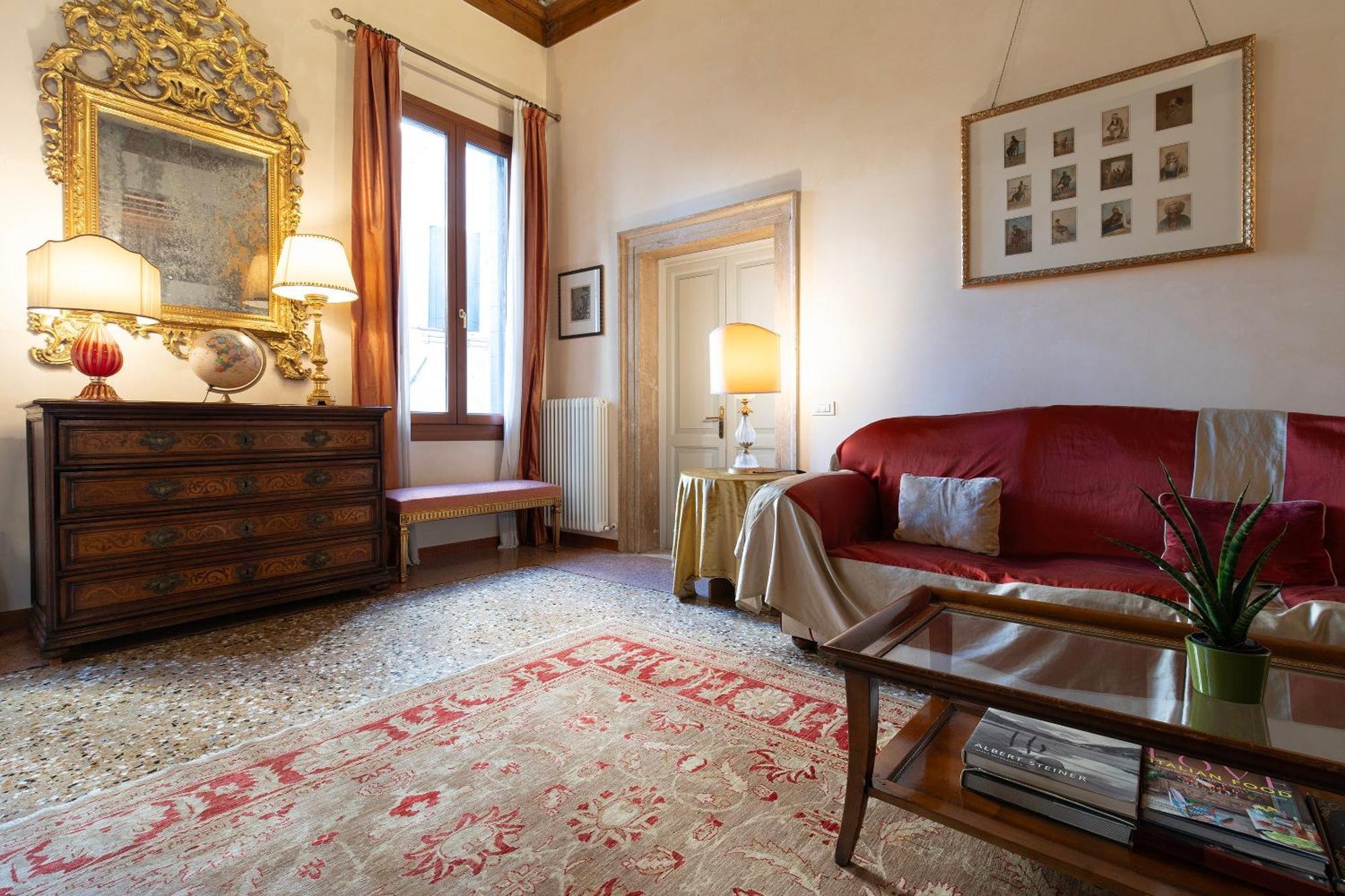 Fortuny3967 & Wine