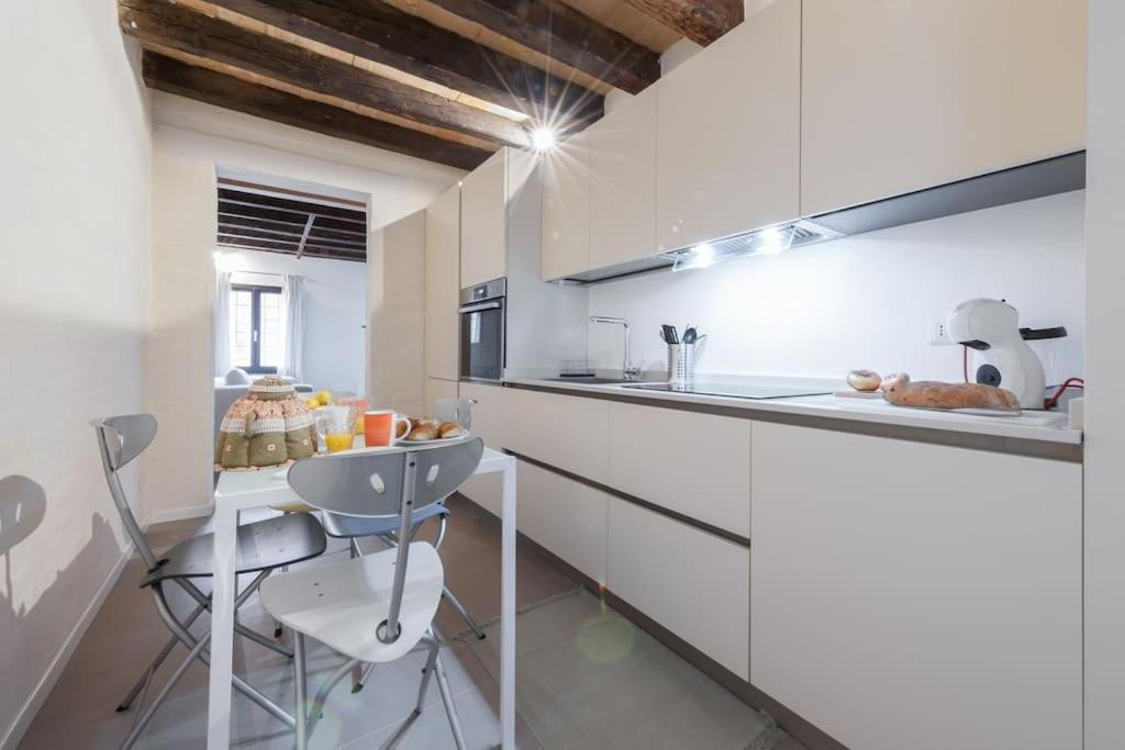Ca' Ferrando, Brand New Apartment, Experienced Host! Venise