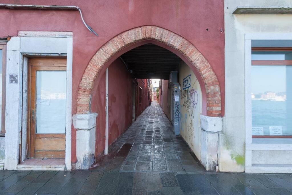 Ca' Ferrando, Brand New Apartment, Experienced Host! Appartement