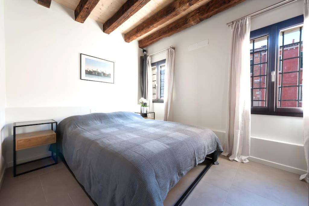Appartement Ca' Ferrando, Brand New Apartment, Experienced Host! *
