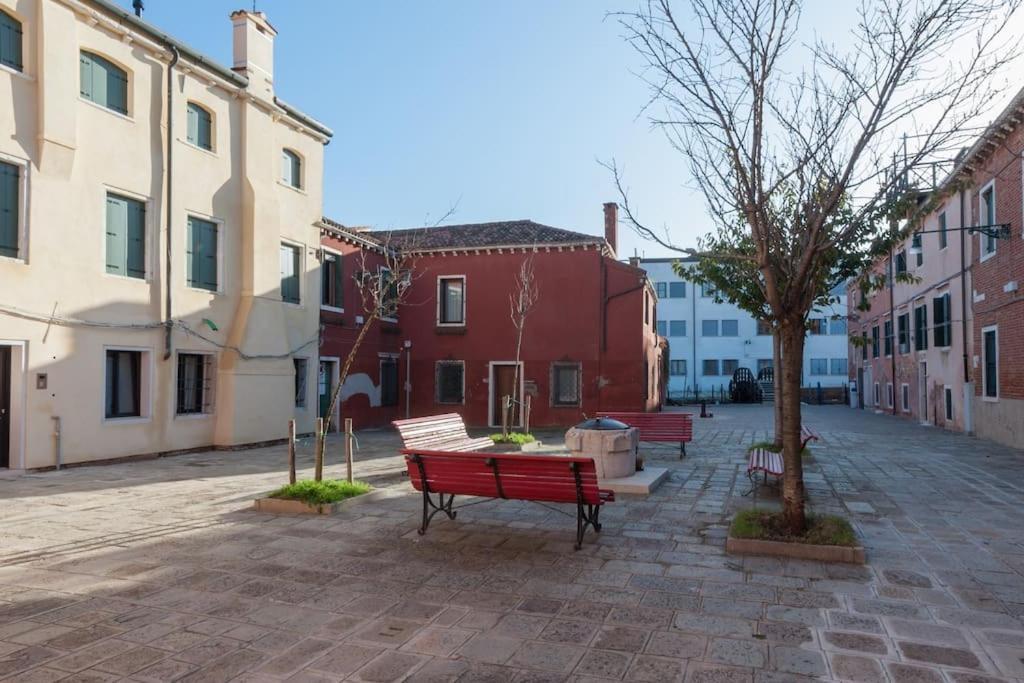 Ca' Ferrando, Brand New Apartment, Experienced Host! Appartement