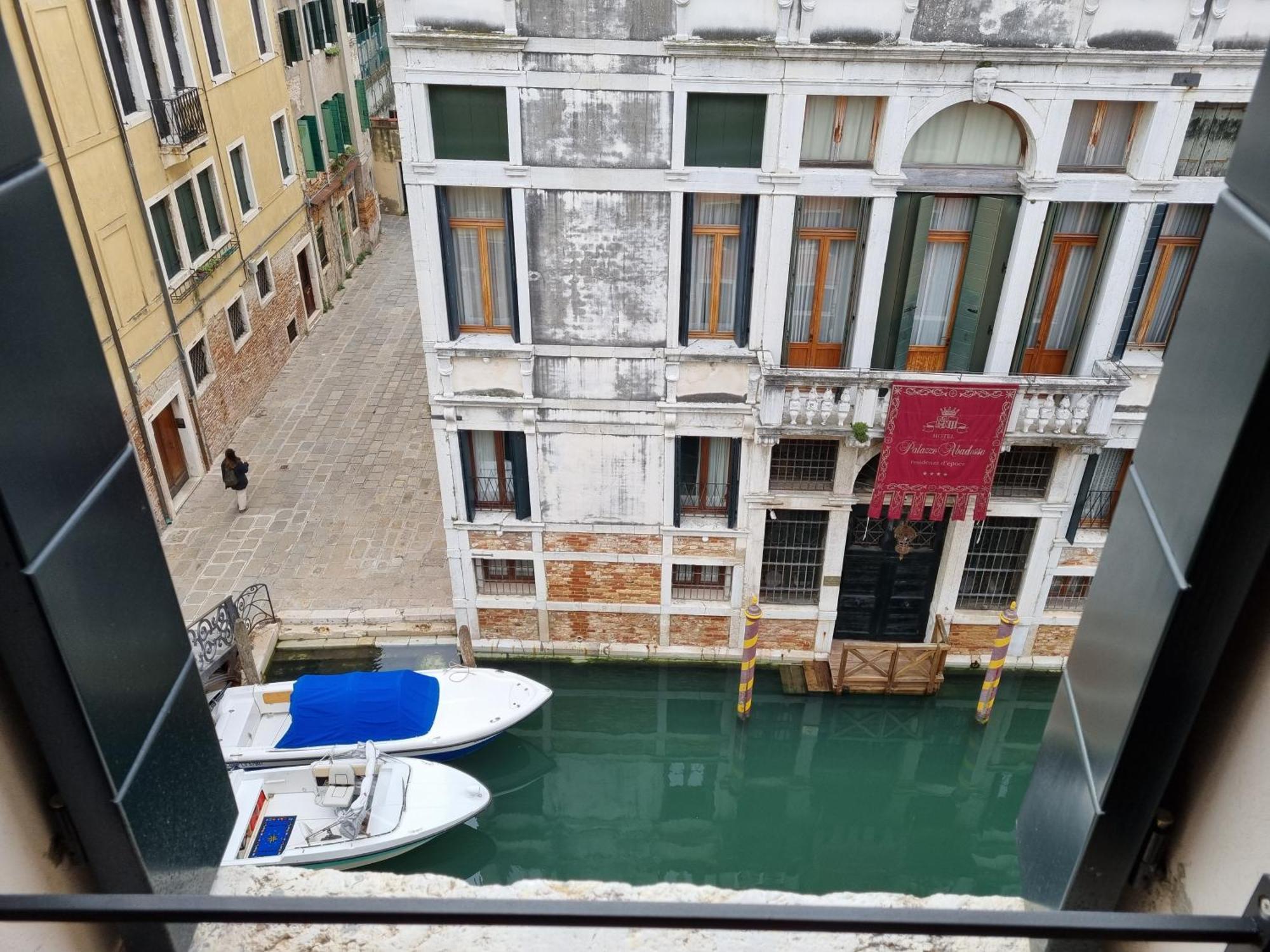 Ca' Cappello 2 With Canal View Venezia