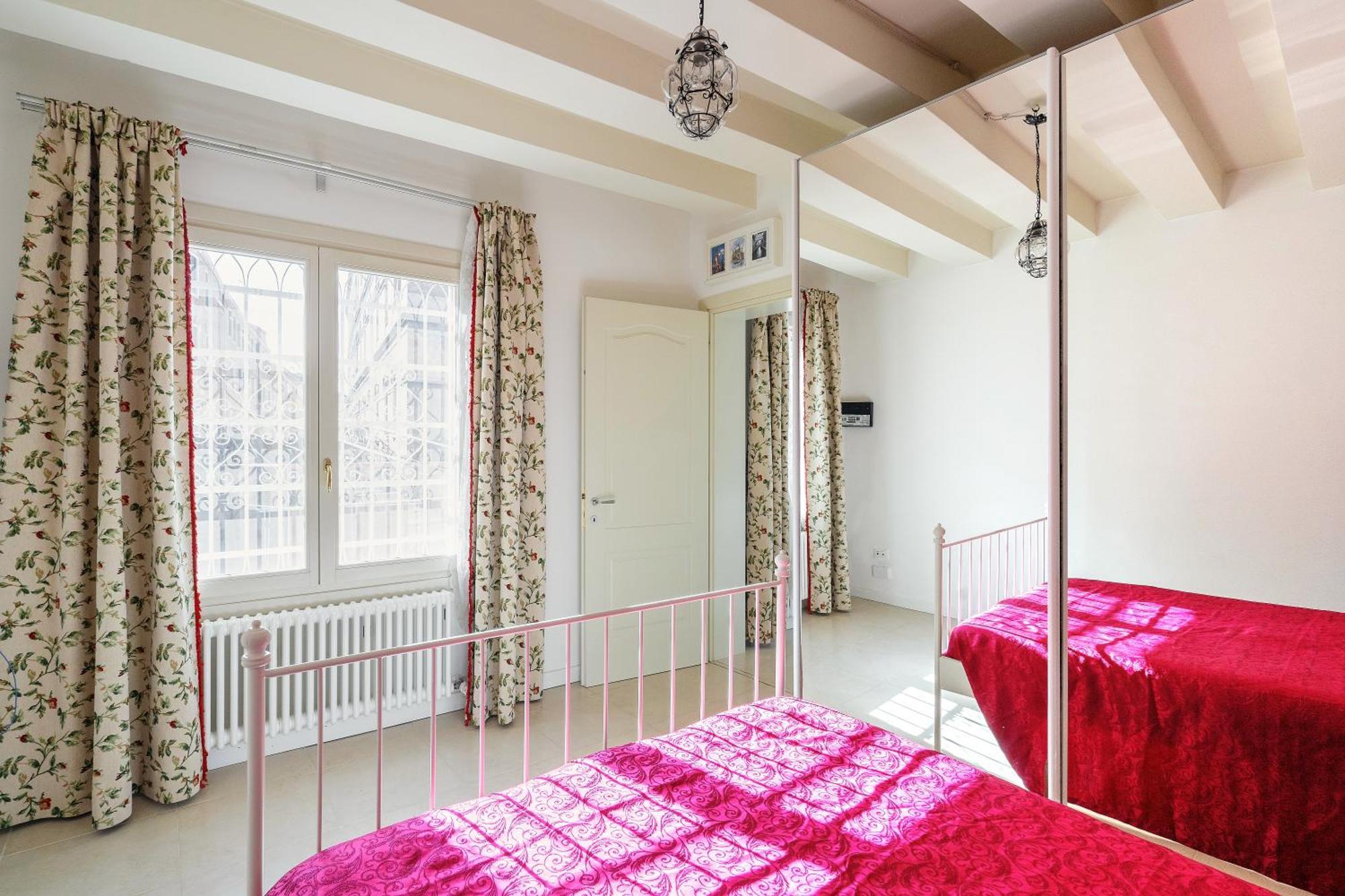 Dorsoduro Apartment Venice