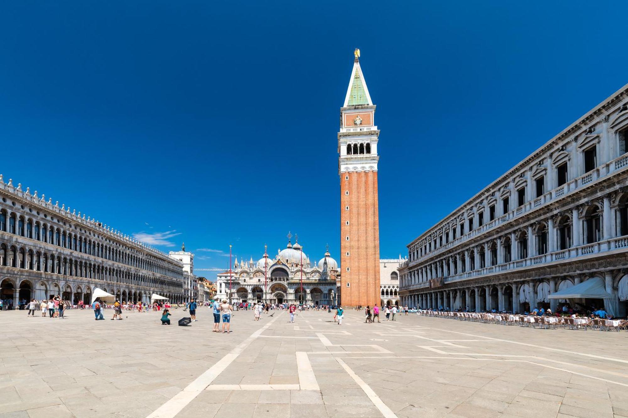 Elegant Terrace Near Piazza San Marco Last Floor No Lift Apartment *