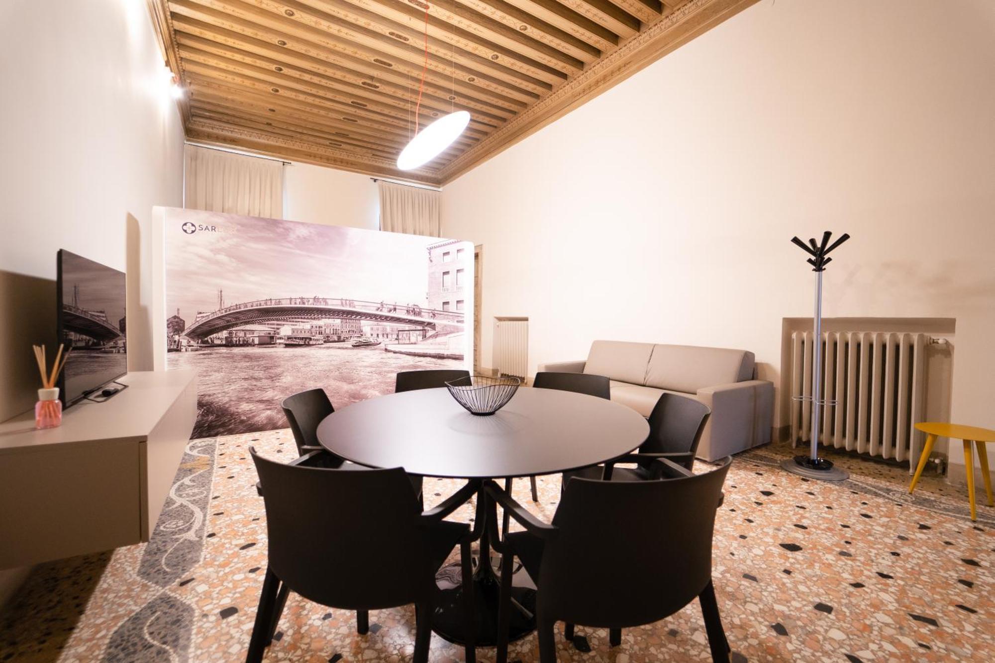 Apartment Elegance Calatrava