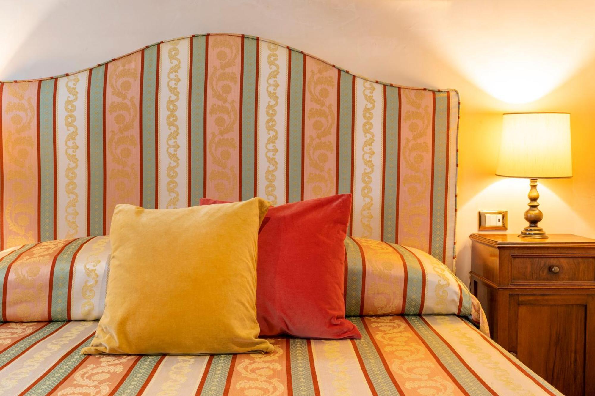 Palazzo Schiavoni Residenza D'epoca & Suite-apartments