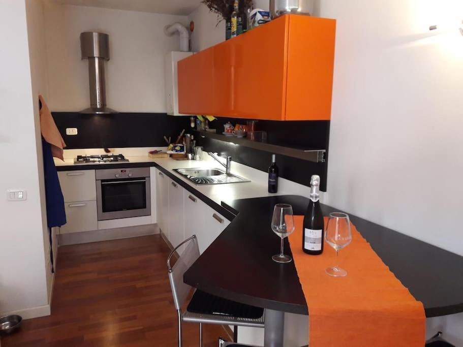 Orange Casanova - Fibre-optic Internet And Garden Appartement *