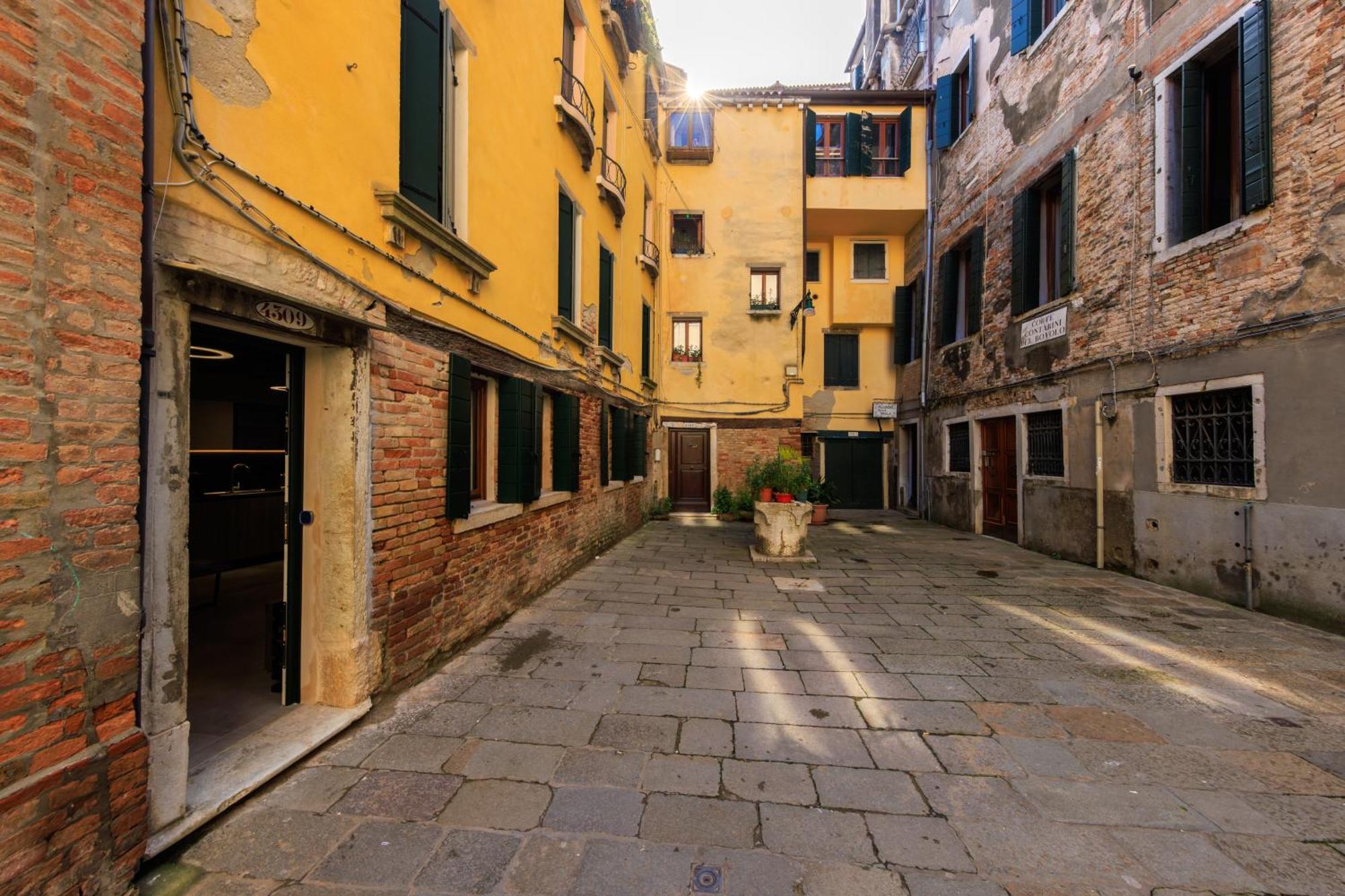 Residenza Scala Del Bovolo * Venise