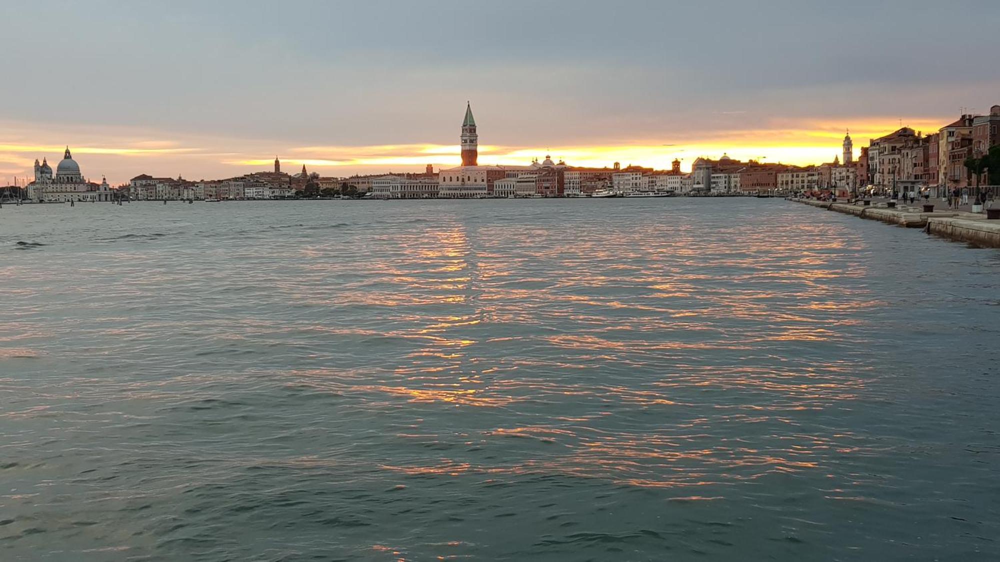 Veneziacentopercento Zoto *