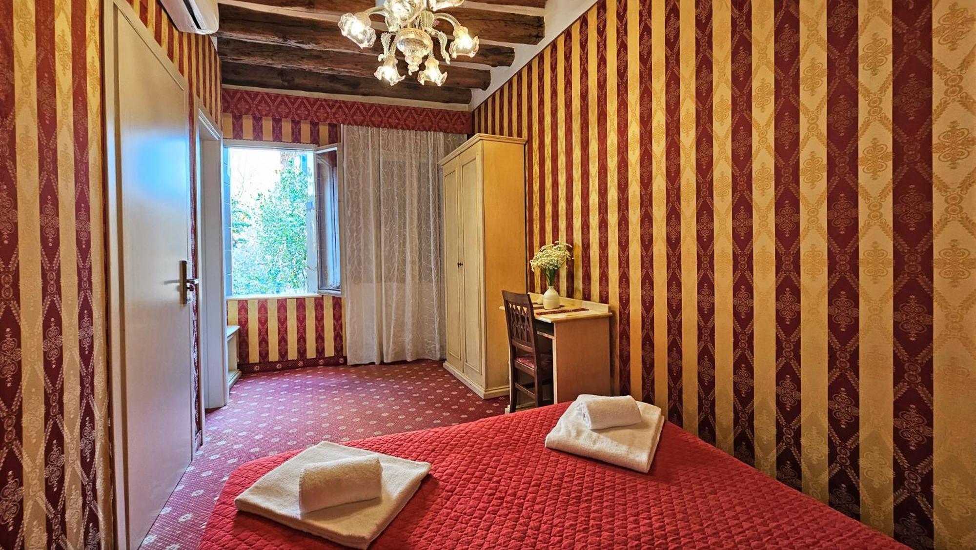 Ca' Messner 5 Leoni Guest house