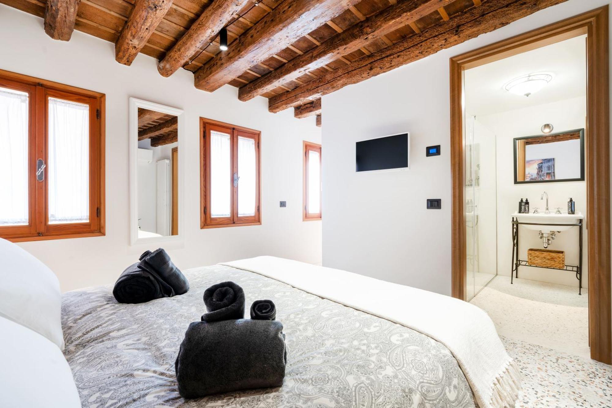 Intera Palazzina Al Centro Di Hébergement de vacances *