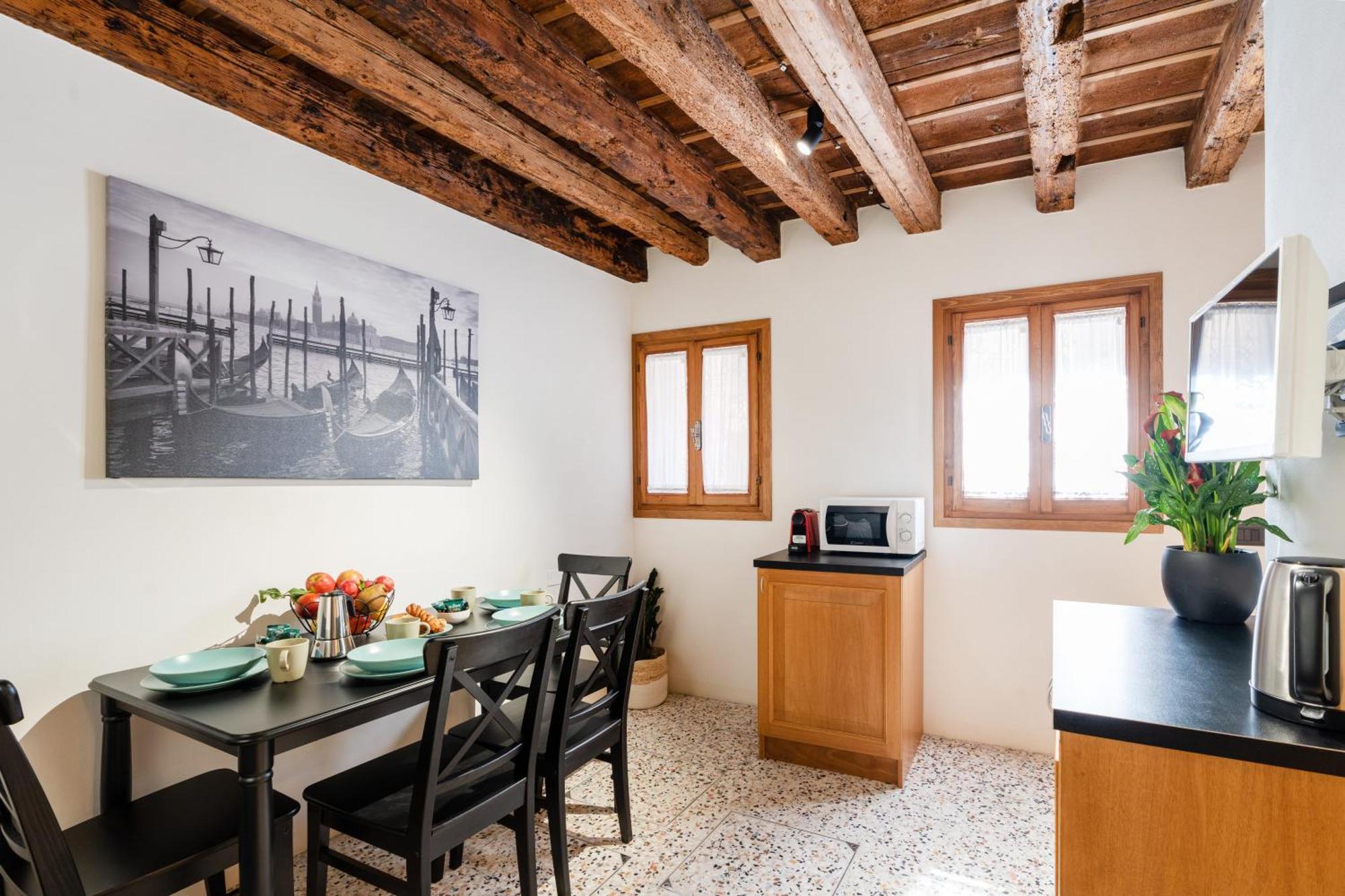 Intera Palazzina Al Centro Di * Venise