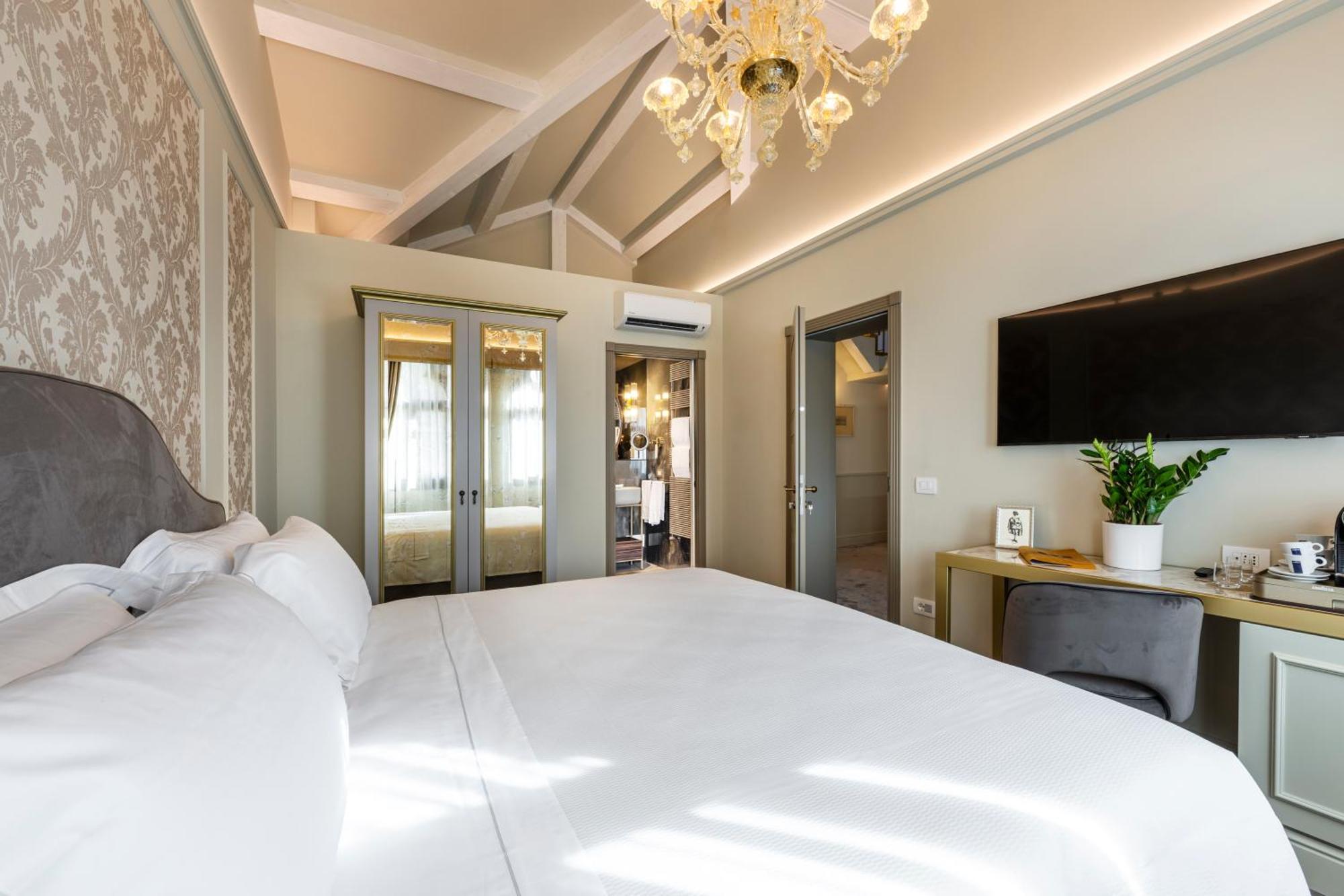 Hotel Doni