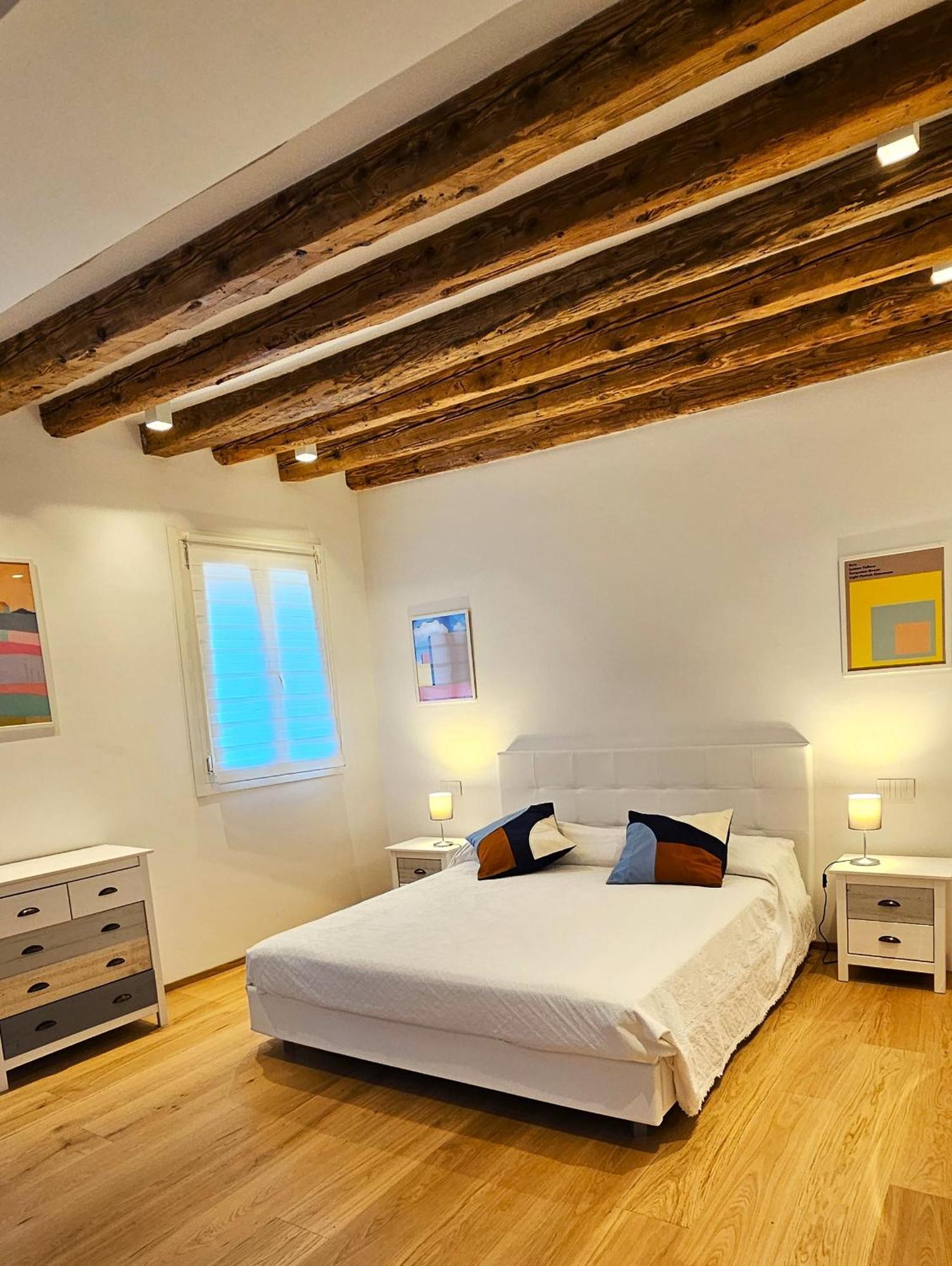 Apartment Small With Private Garden Venedig
