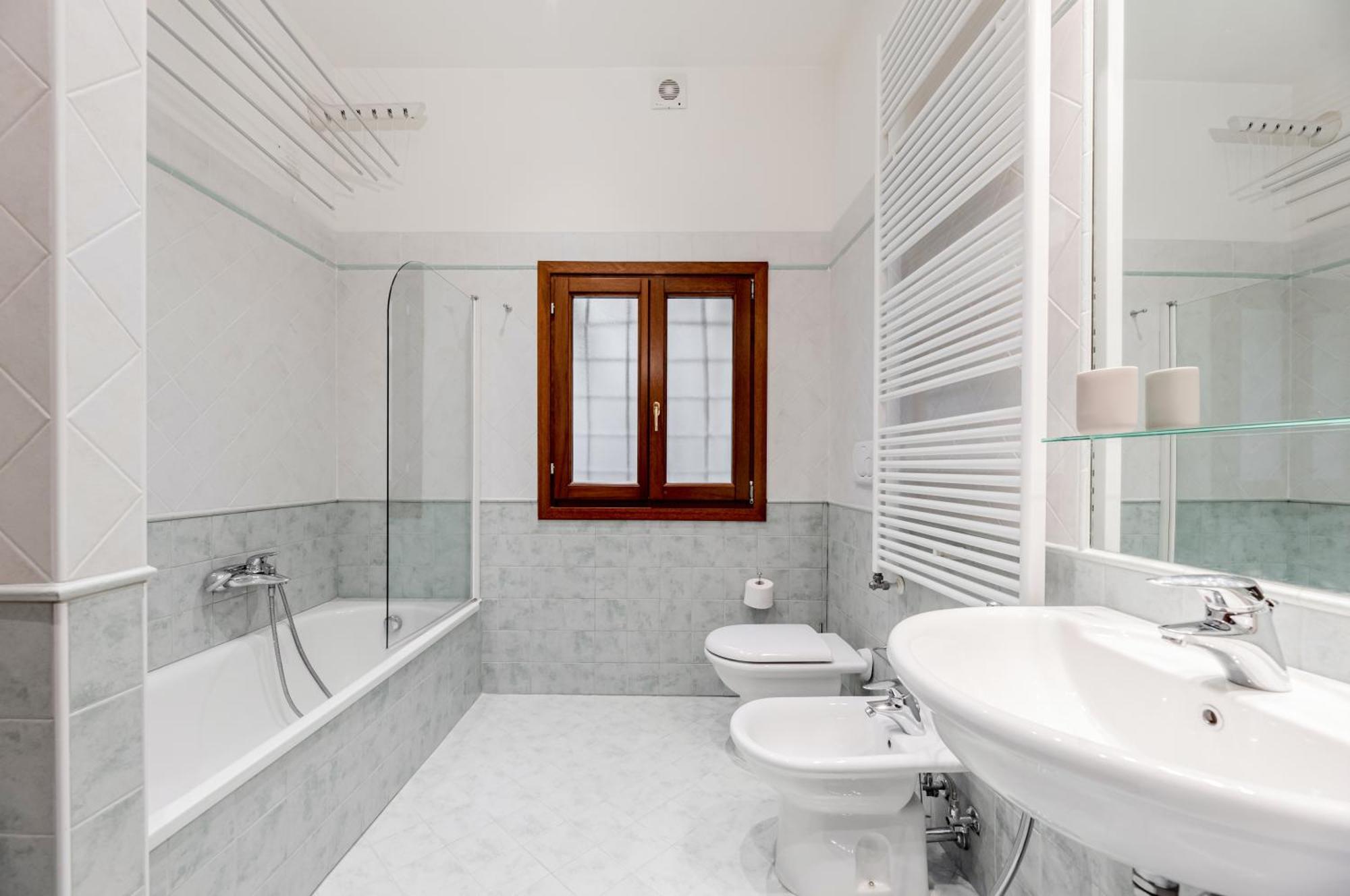 Elegant 7 Minutes From Piazza San Marco! * Venedig