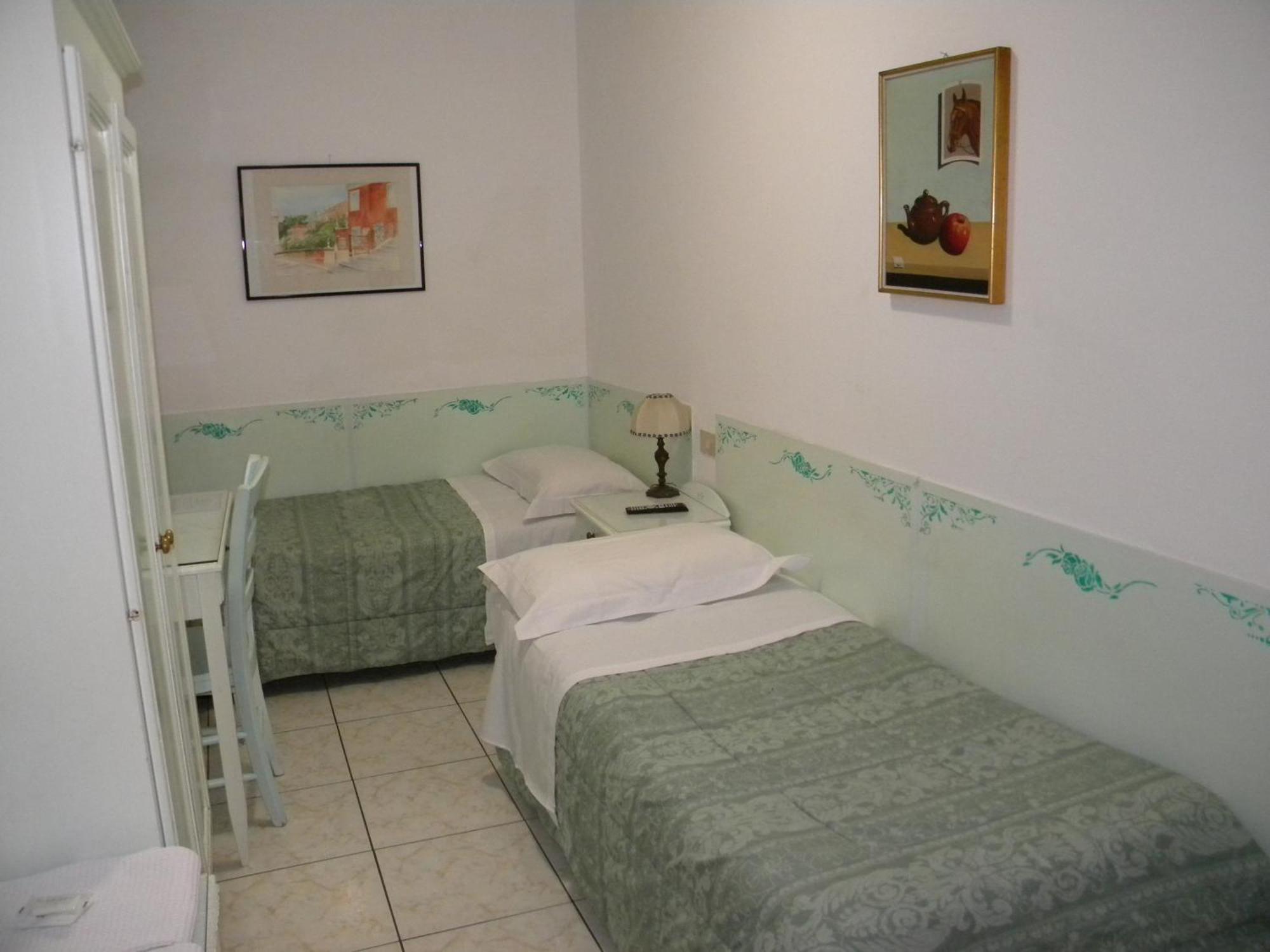 Hotel Adua