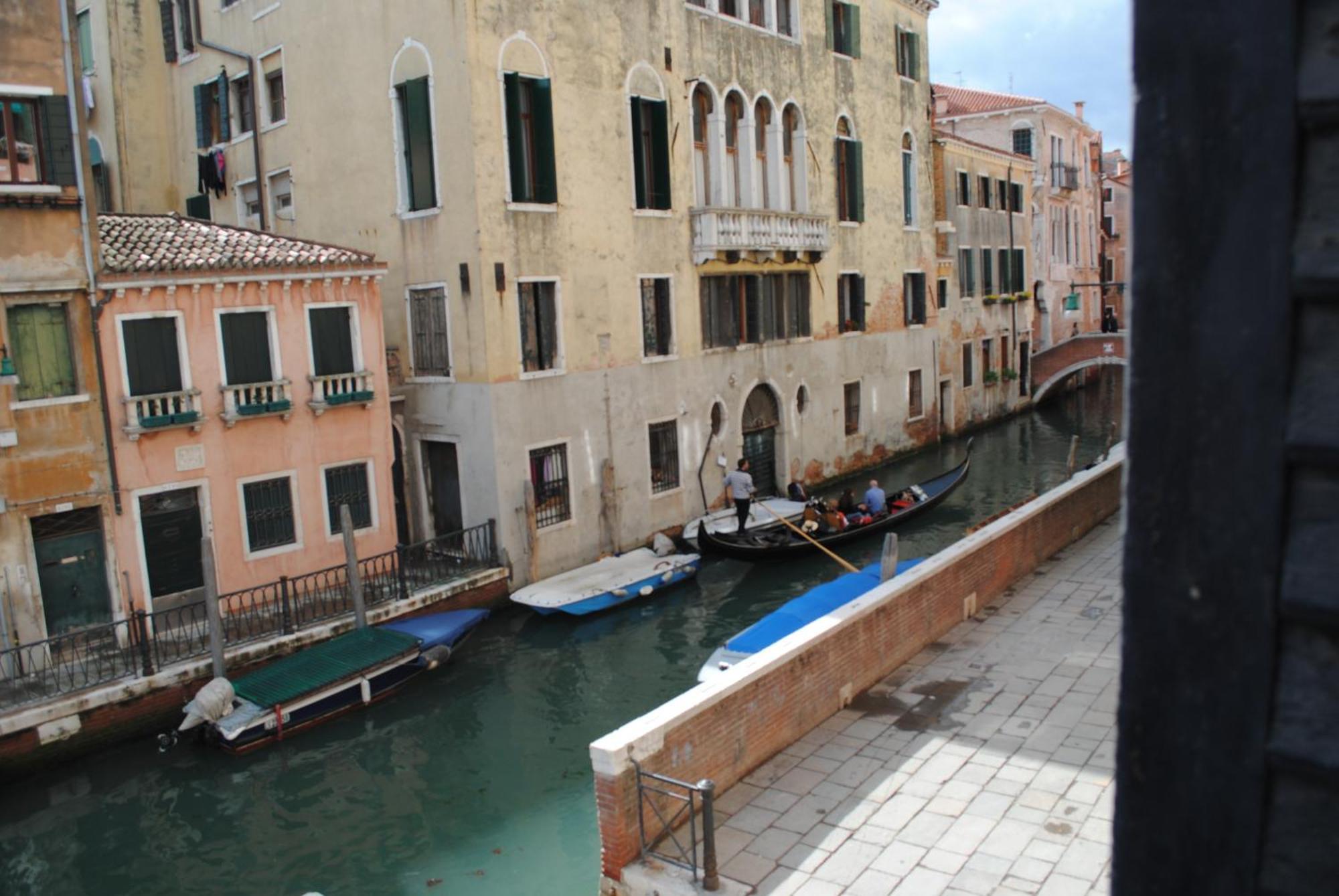 Bed & Breakfast San Firmino Canal View Venice