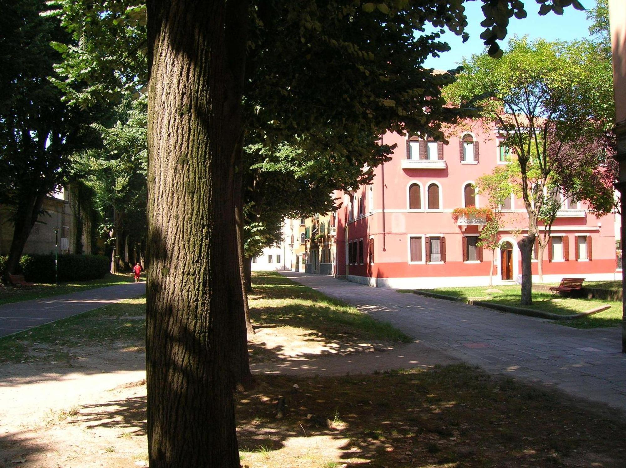 Bed & Breakfast Biennale Venice