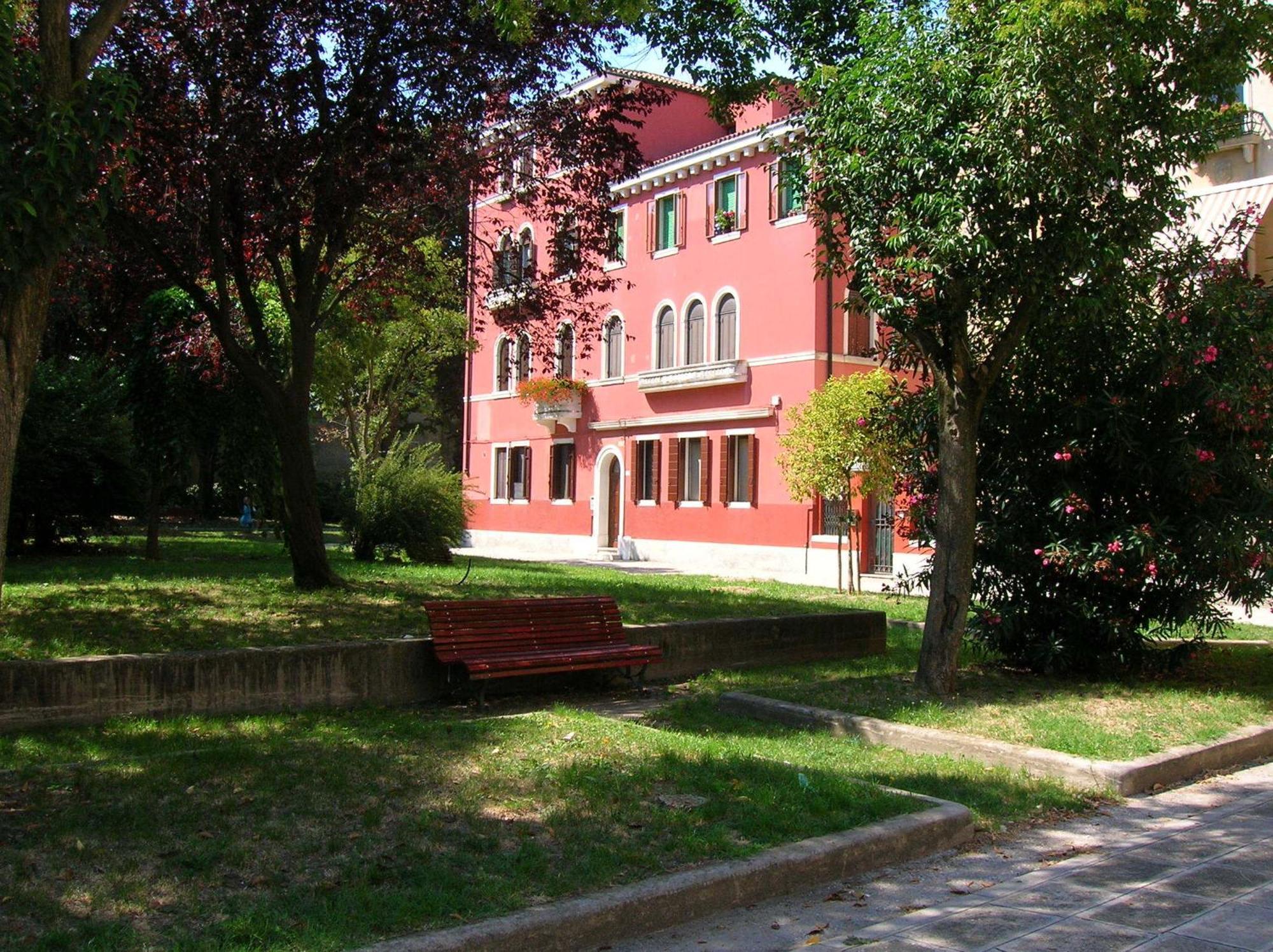 Bed & Breakfast Biennale Venice