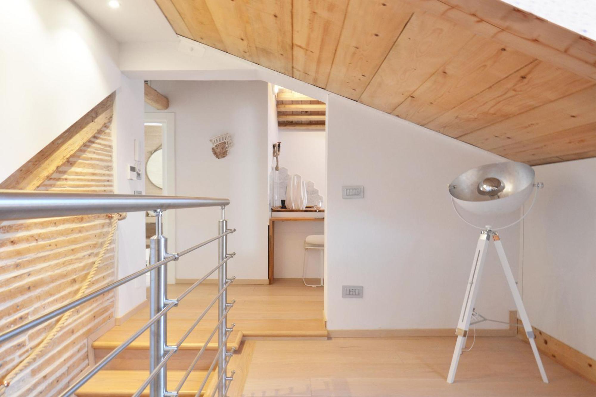 Apartment - Biennale 1 - 2 - 3 *