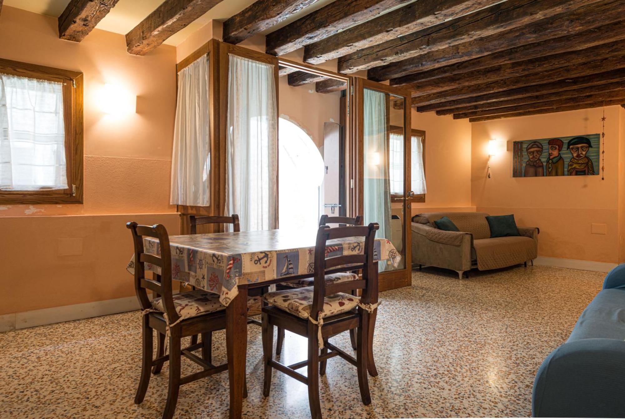 Appartement Lovely Flat With Canal View Near Rialto Bridge *