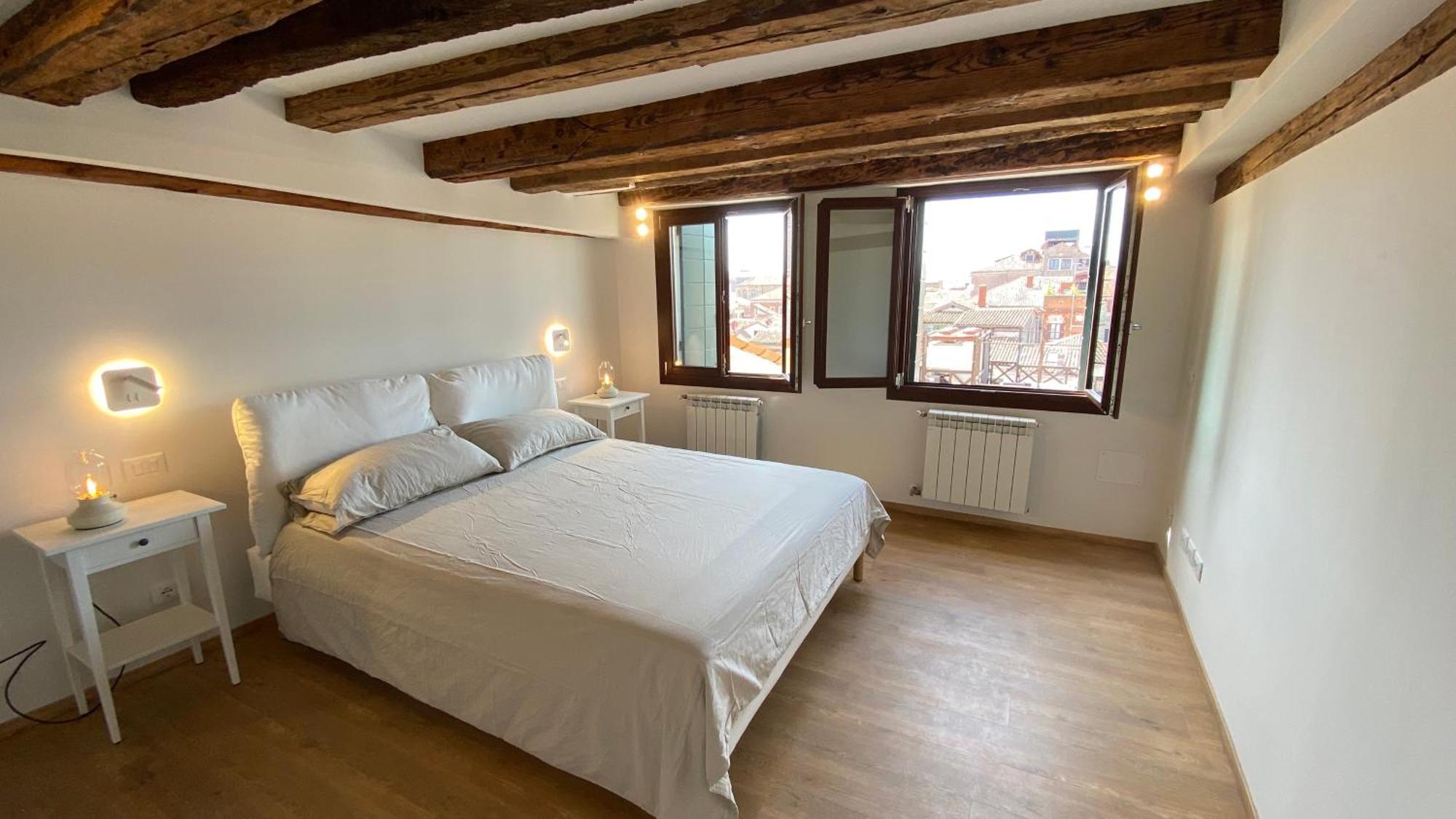 Apartment Rooftop 3999