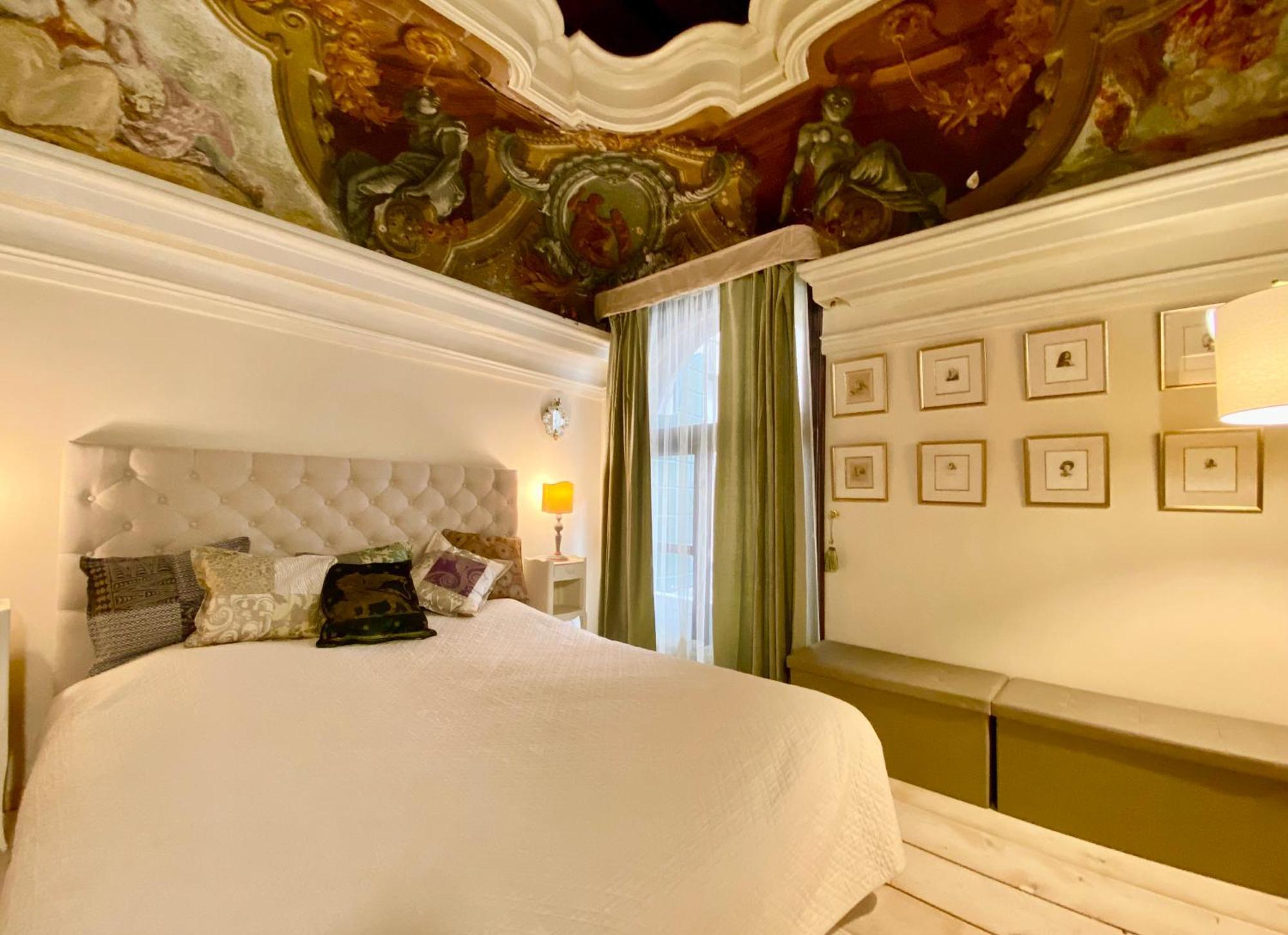 Palace Luxury