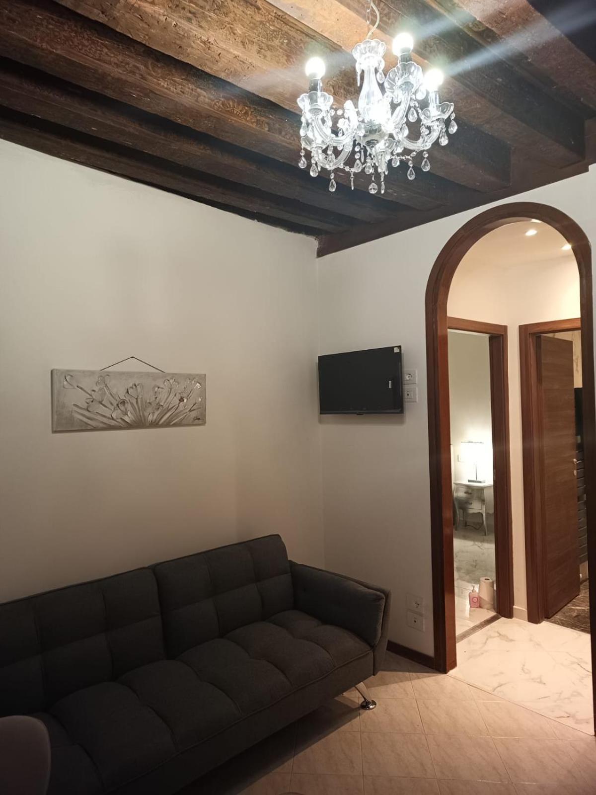 In - Luxury * Venezia