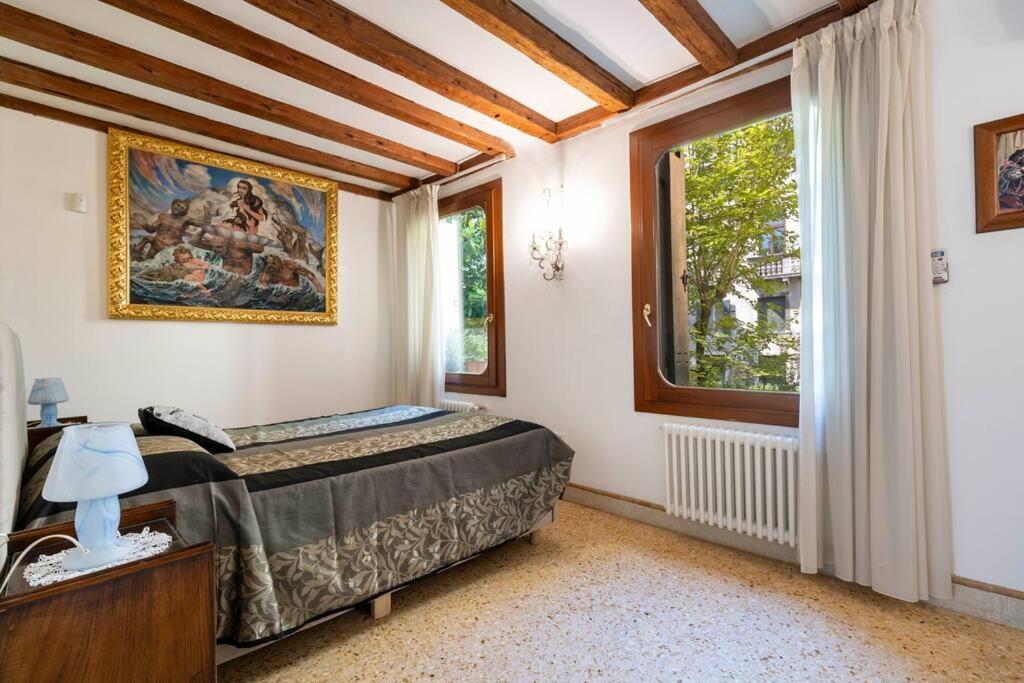 Ca' Mandorla 027042loc09523 Apartment Venice
