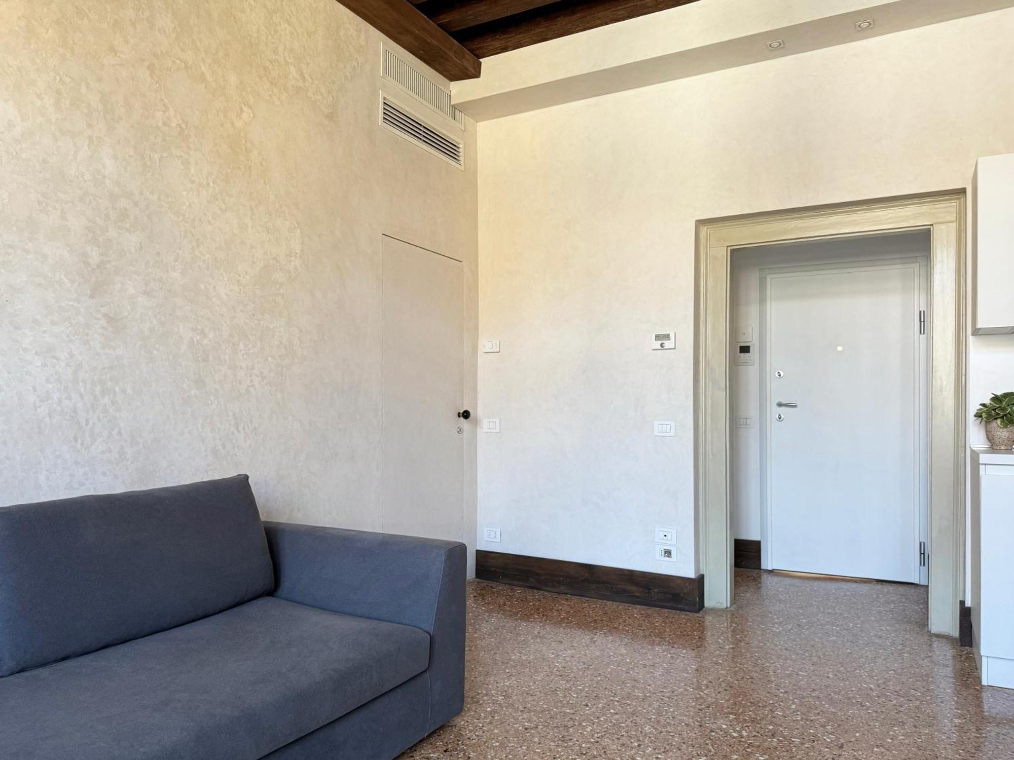 Appartement Central Luxury ~ Jacuzzi + Patio A/c *