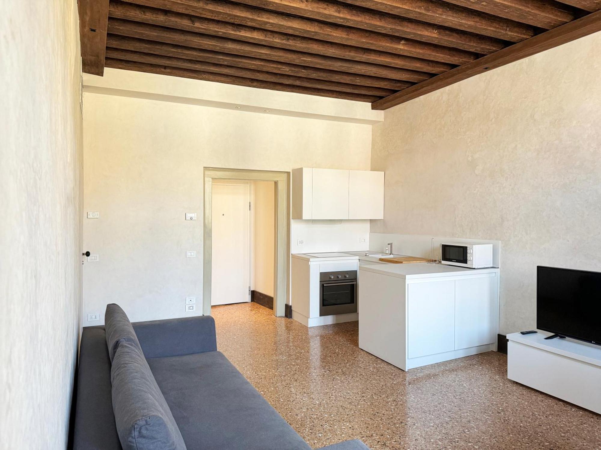 Central Luxury ~ Jacuzzi + Patio A/c Venise