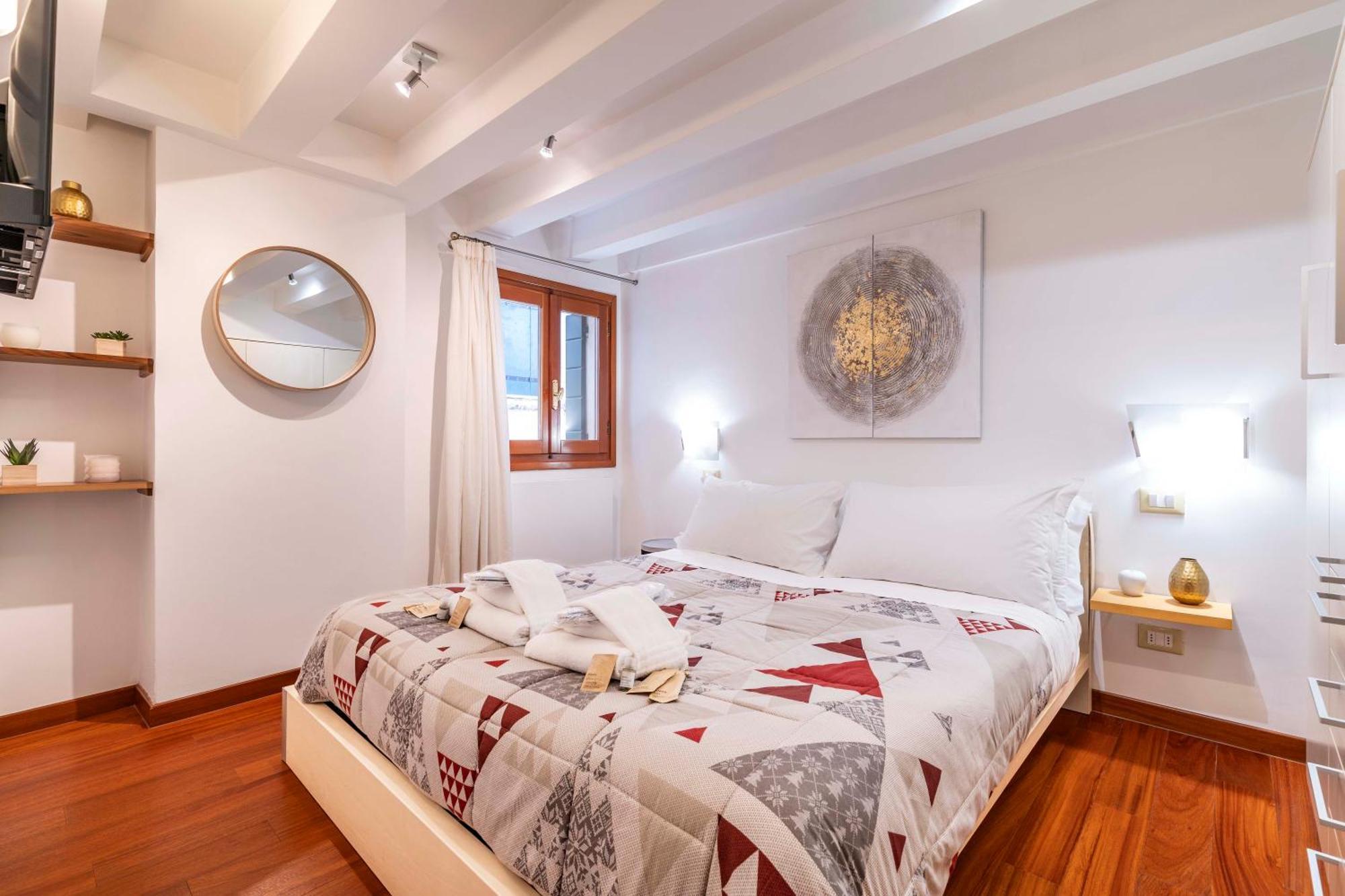 Glass House - Loft 2 Minutes To Rialto Bridge & View Venedig