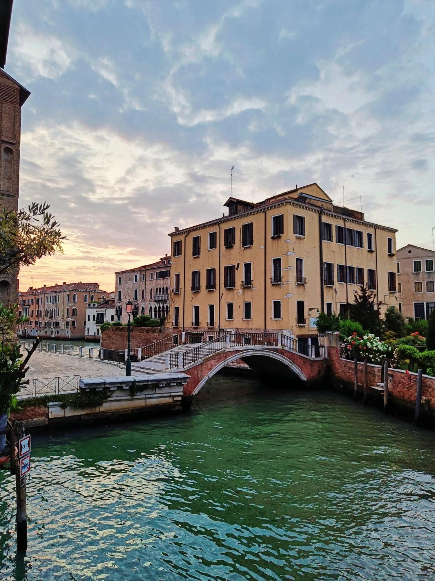 Ca' Dino - Canal View Apartment Venedig