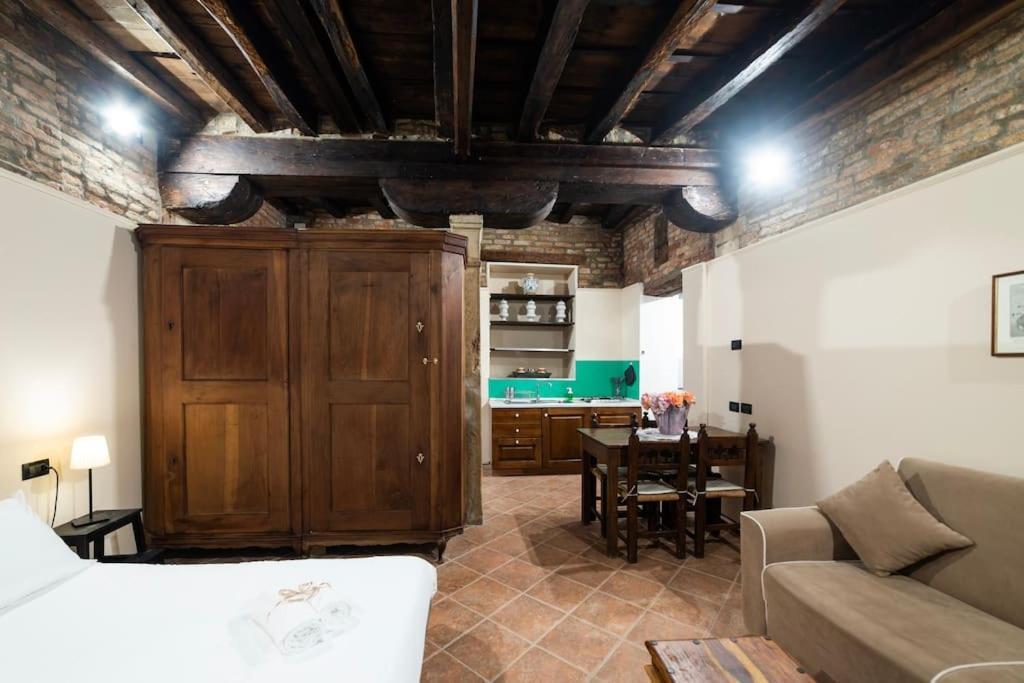 Charming Open-space Do Torri *