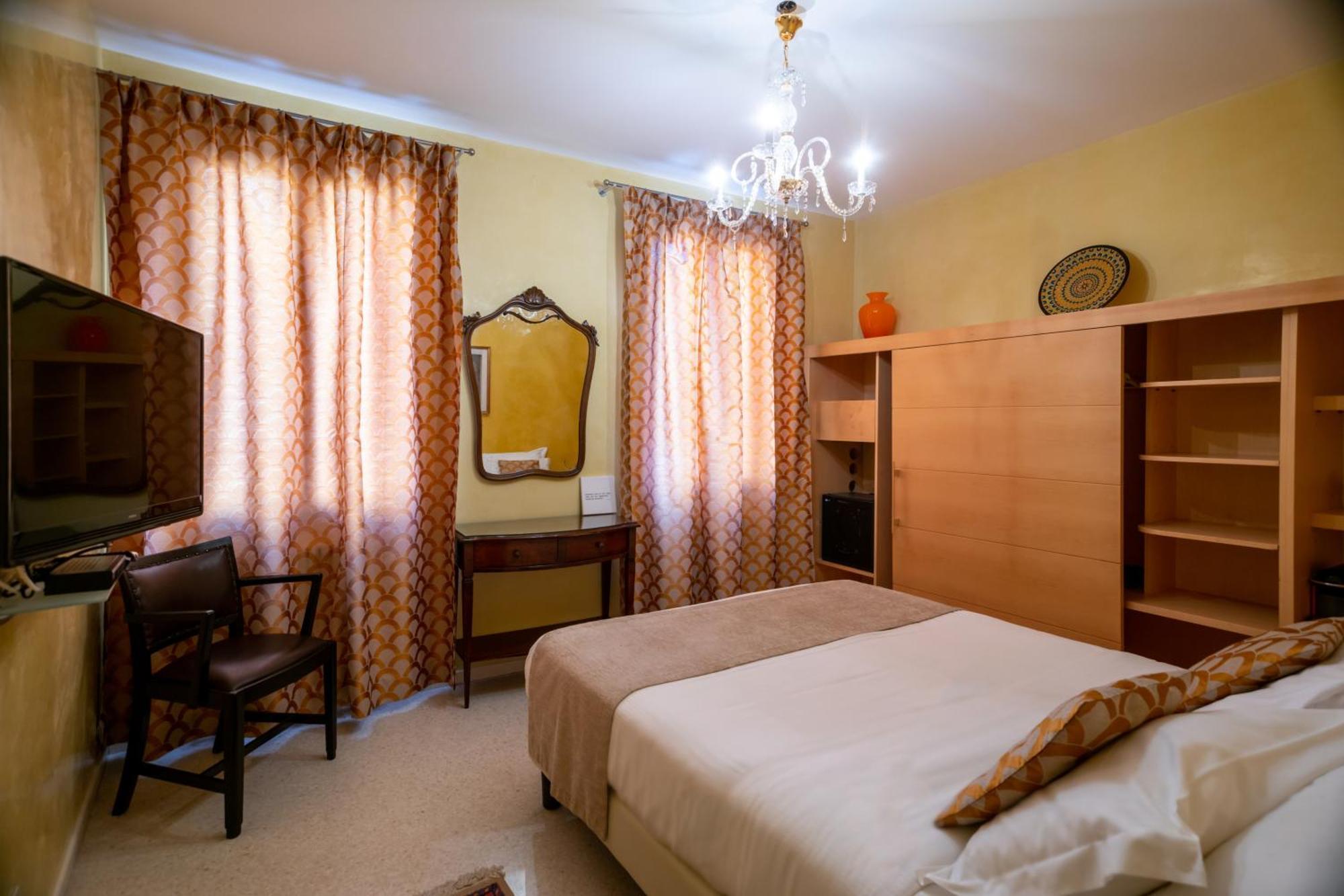 Affittacamere Palazzo San Luca 3*