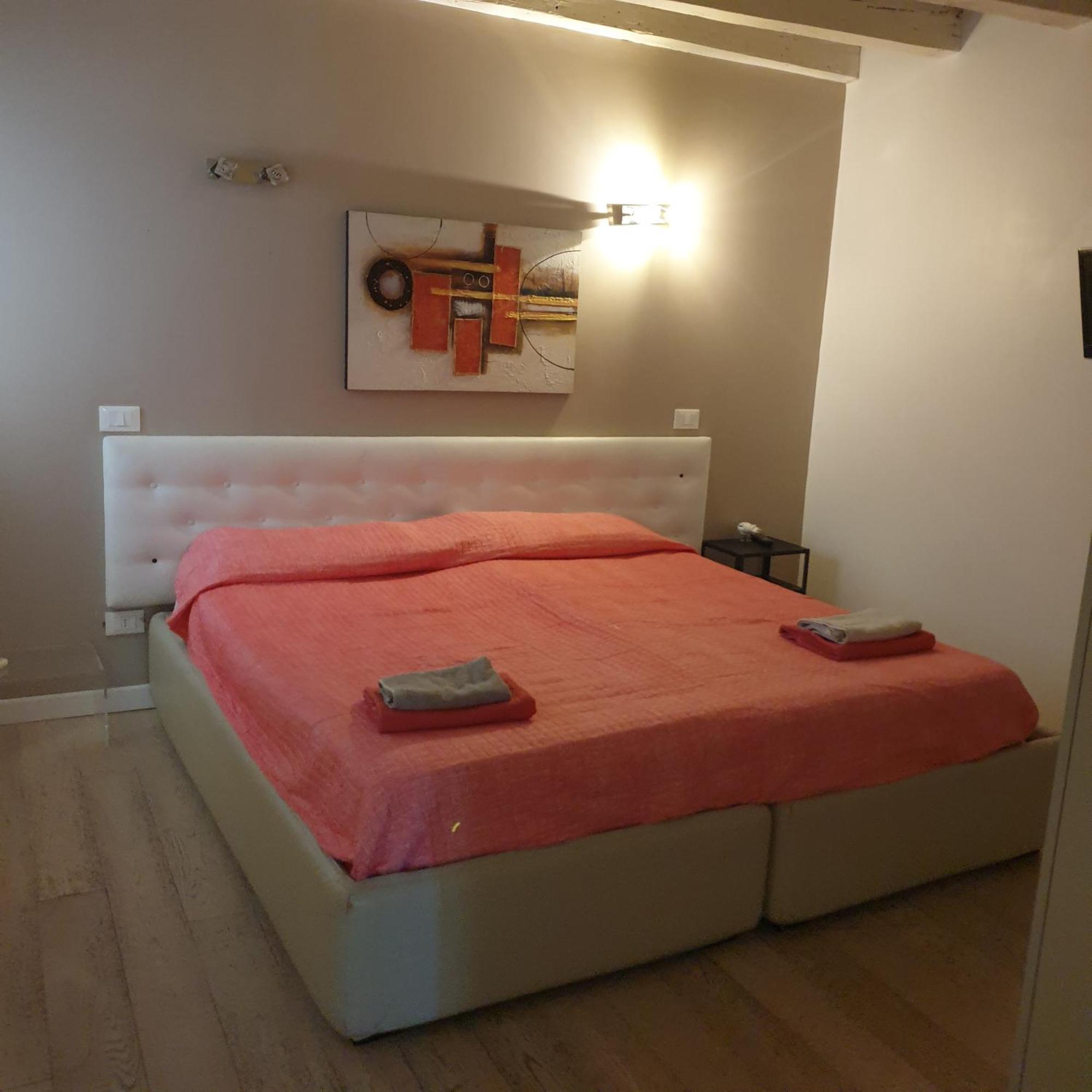 Central Lovely Typical Rialto Guest house