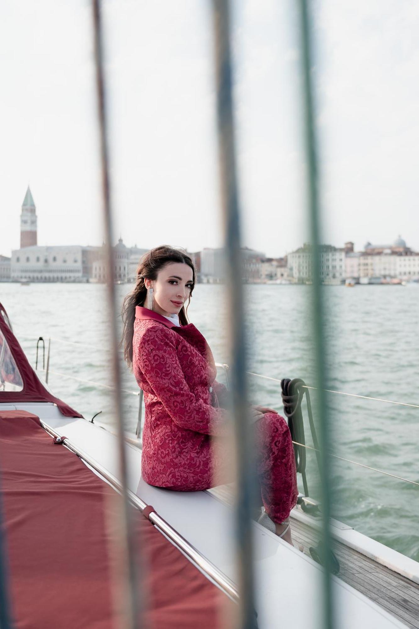 Venice Boat Tour With Aperitif And Music Included On A Sailing Boat Botel Venetië