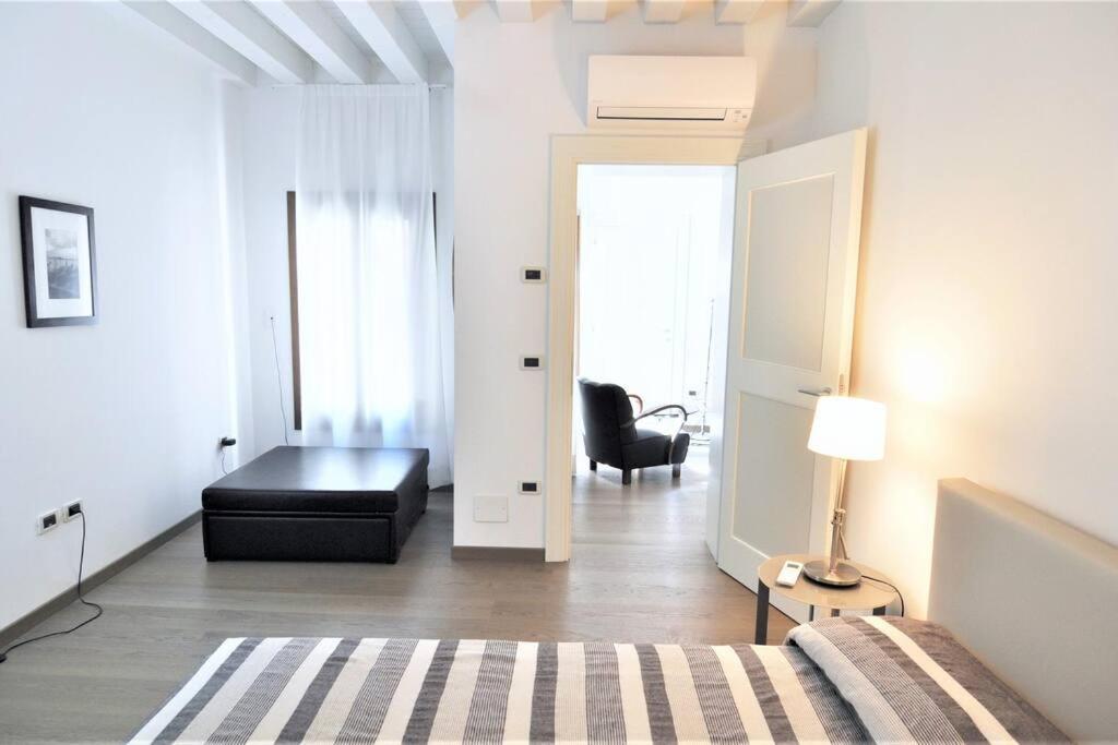 Stylish 100 Meters From San Marco Square Venetië