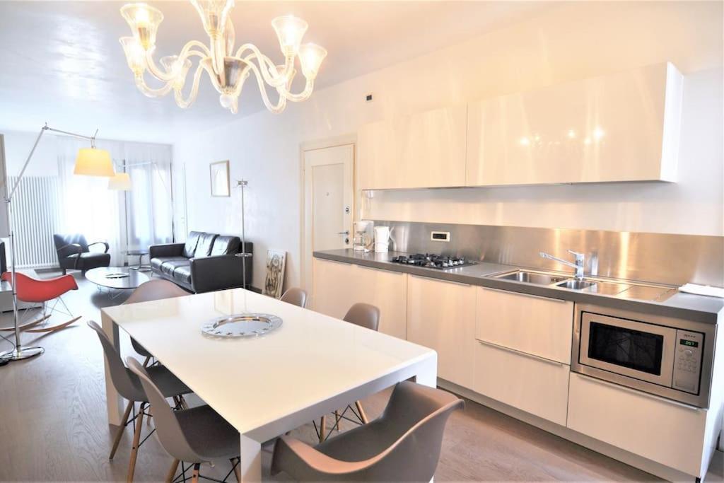 Stylish 100 Meters From San Marco Square