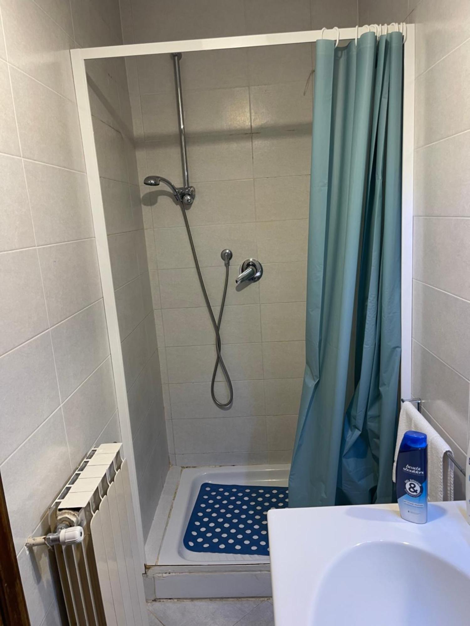 Romantic Enchantment With Private Bathroom Venise
