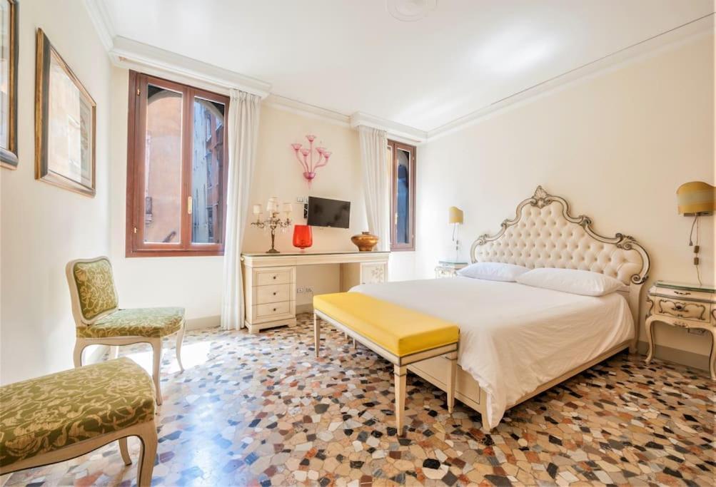 Apartment Ca' San Marco, Literally 20 Meters From San Marco Square! Venedig