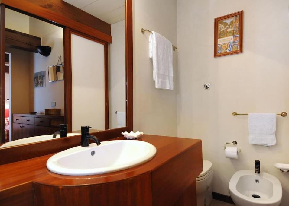 Ca' Della Tana Charming In Biennale Area Appartement *